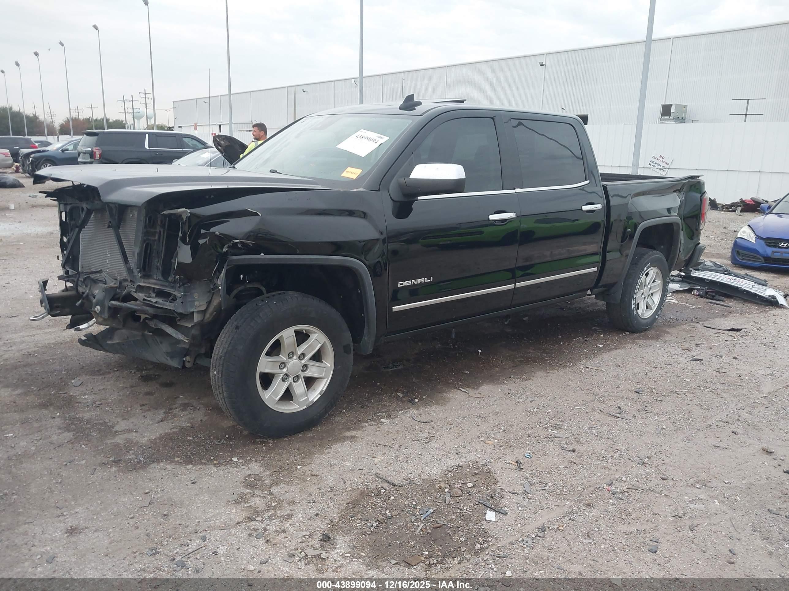 GMC SIERRA image 2