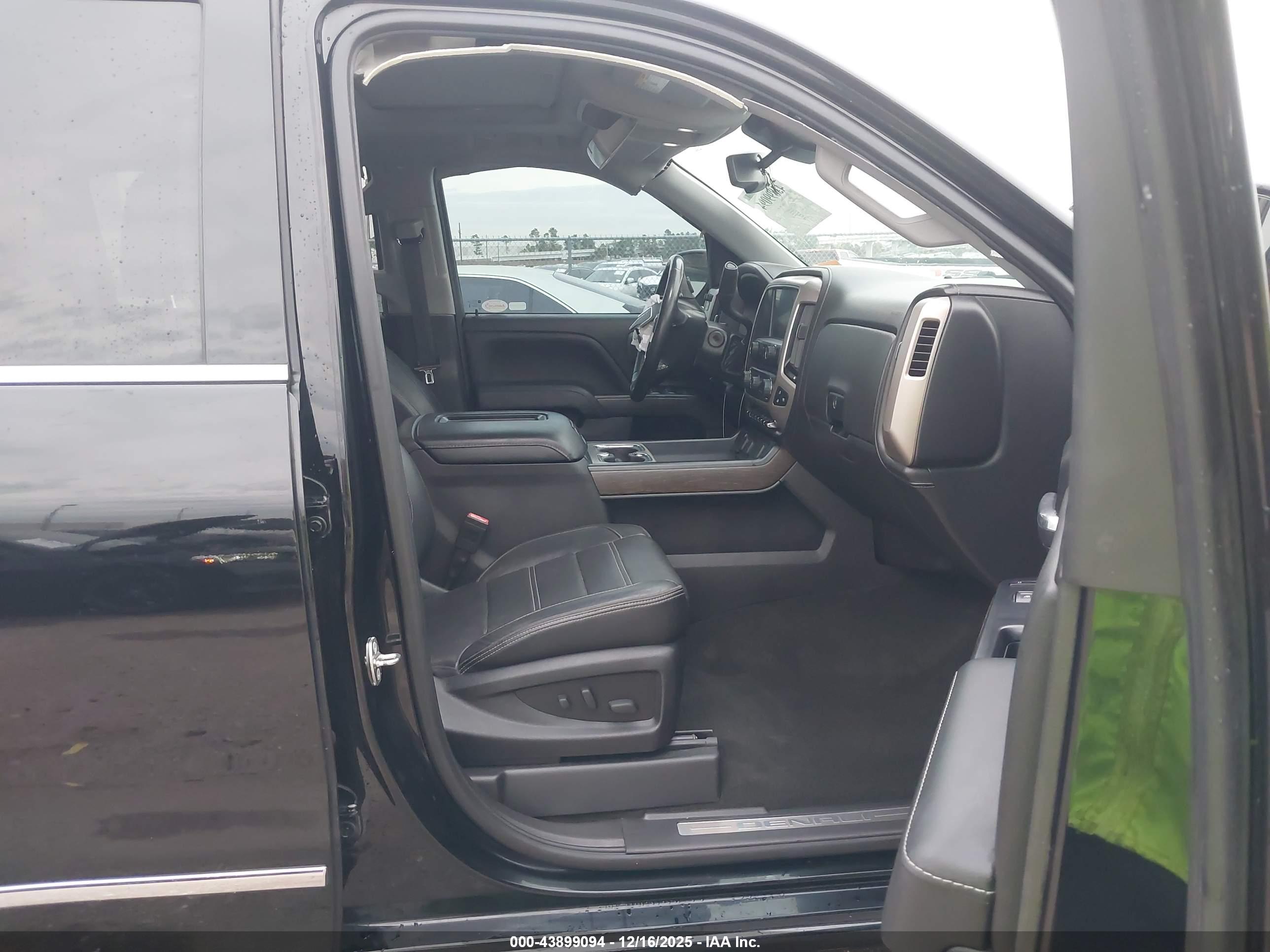 GMC SIERRA image 5