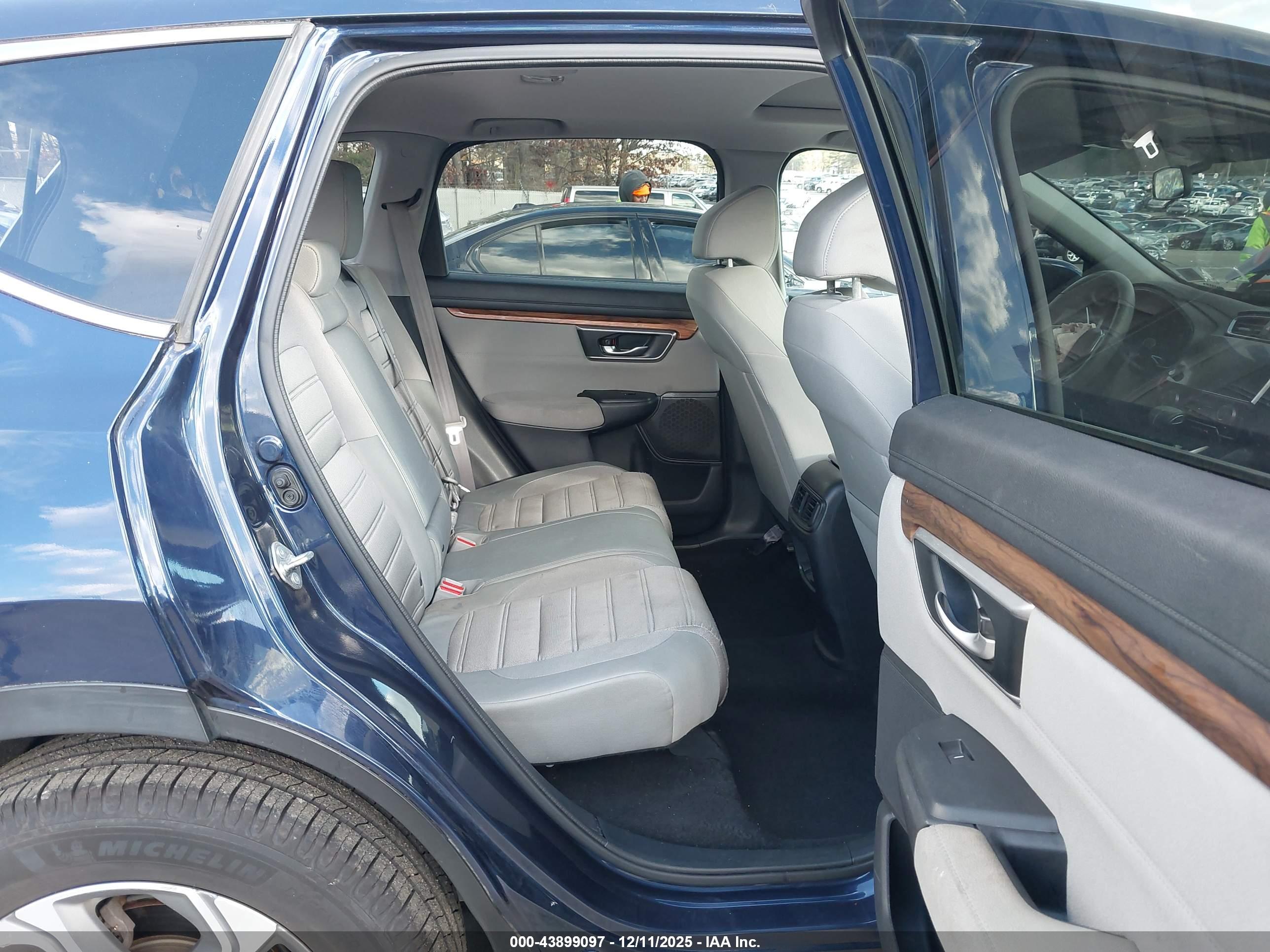 HONDA CR-V image 8