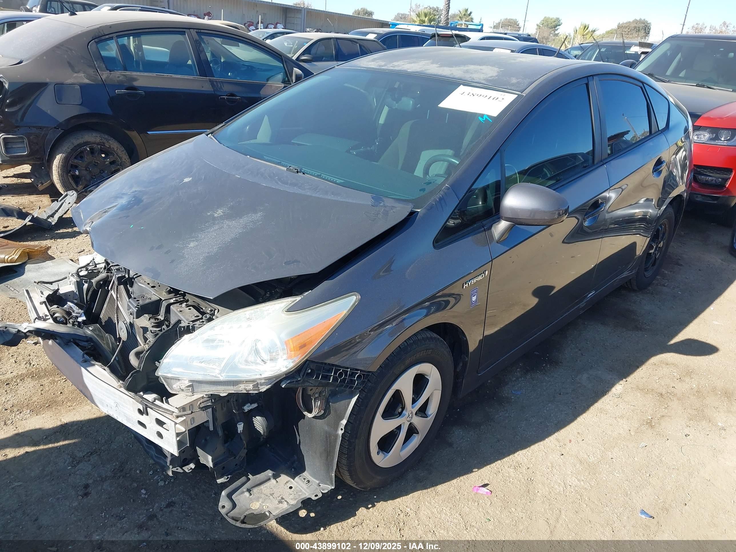 TOYOTA PRIUS image 2