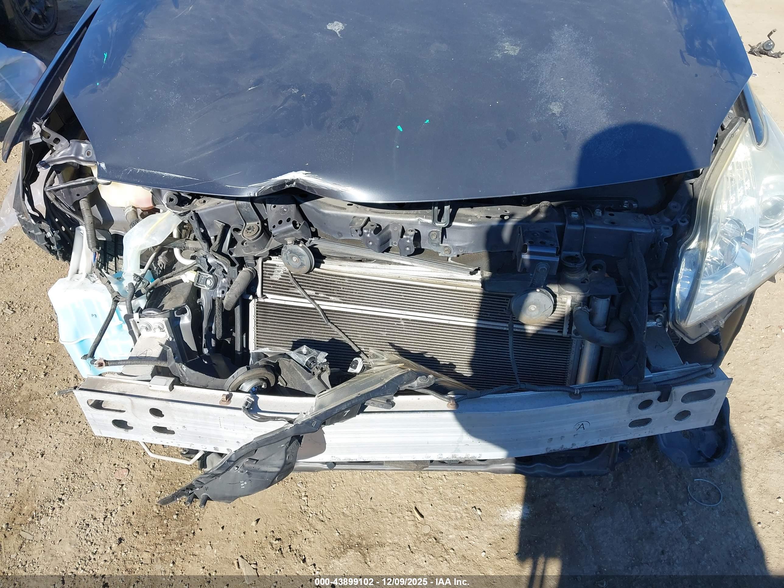 TOYOTA PRIUS image 6