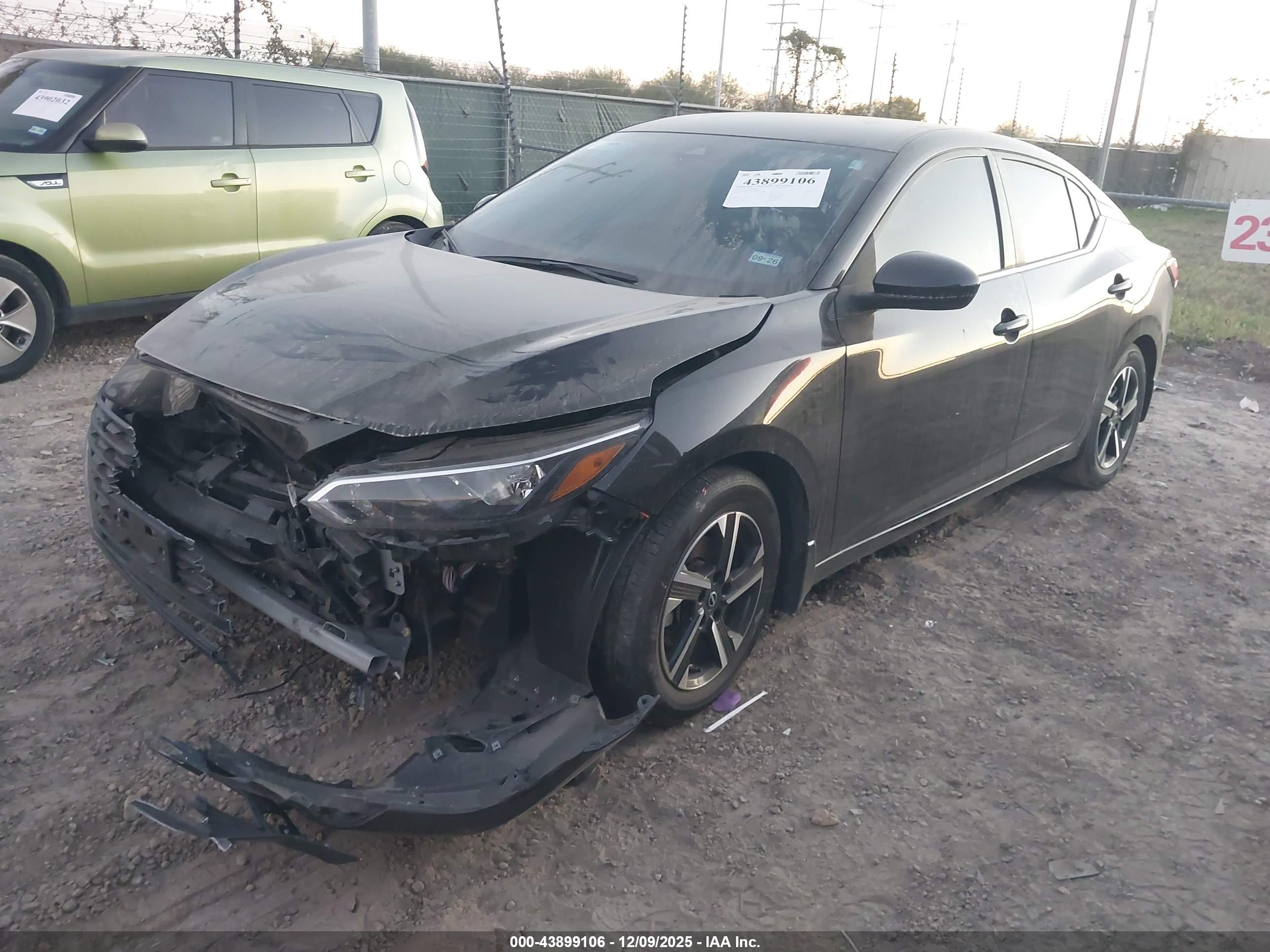 NISSAN SENTRA image 2