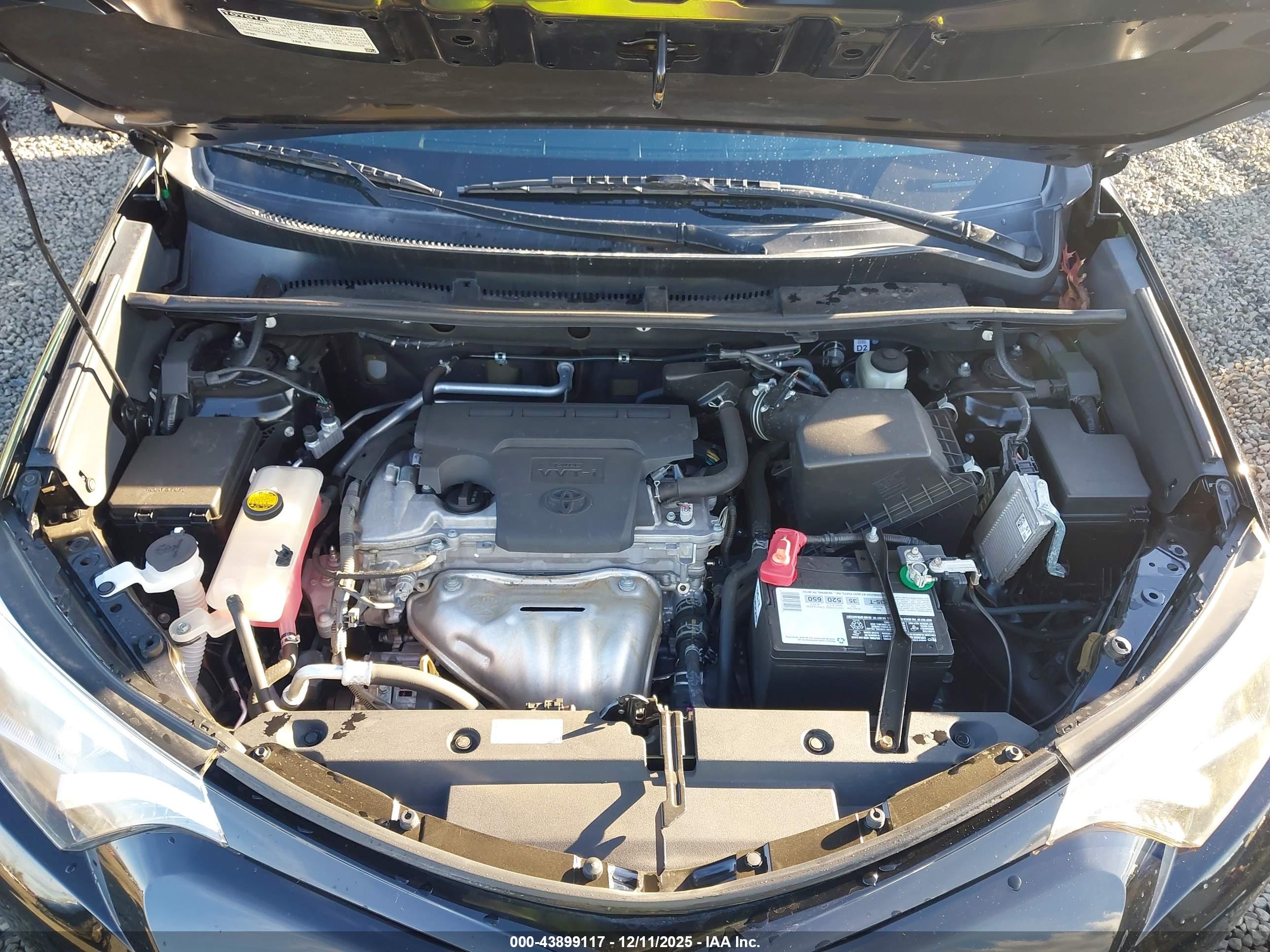 TOYOTA RAV4 image 10