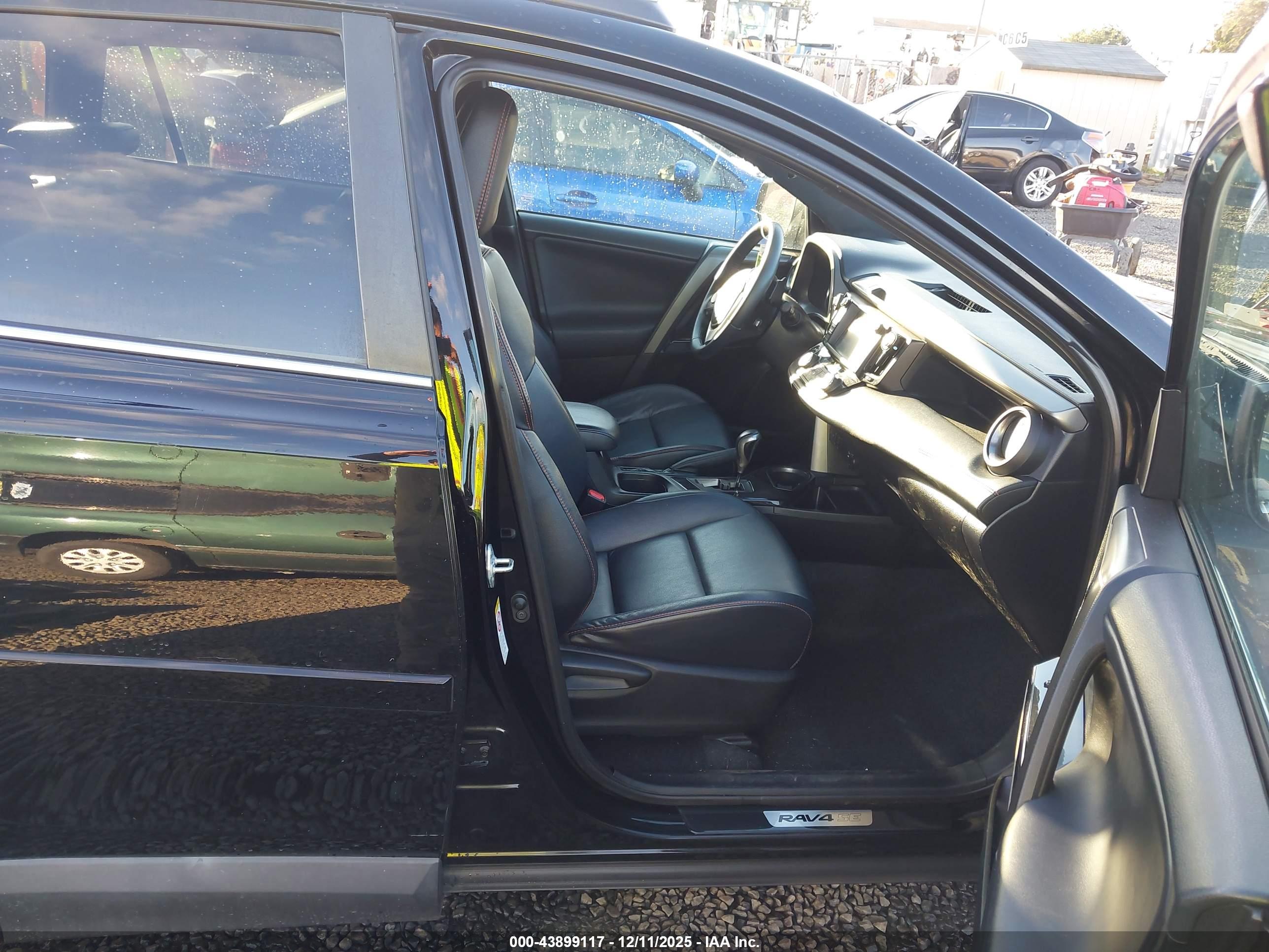 TOYOTA RAV4 image 5