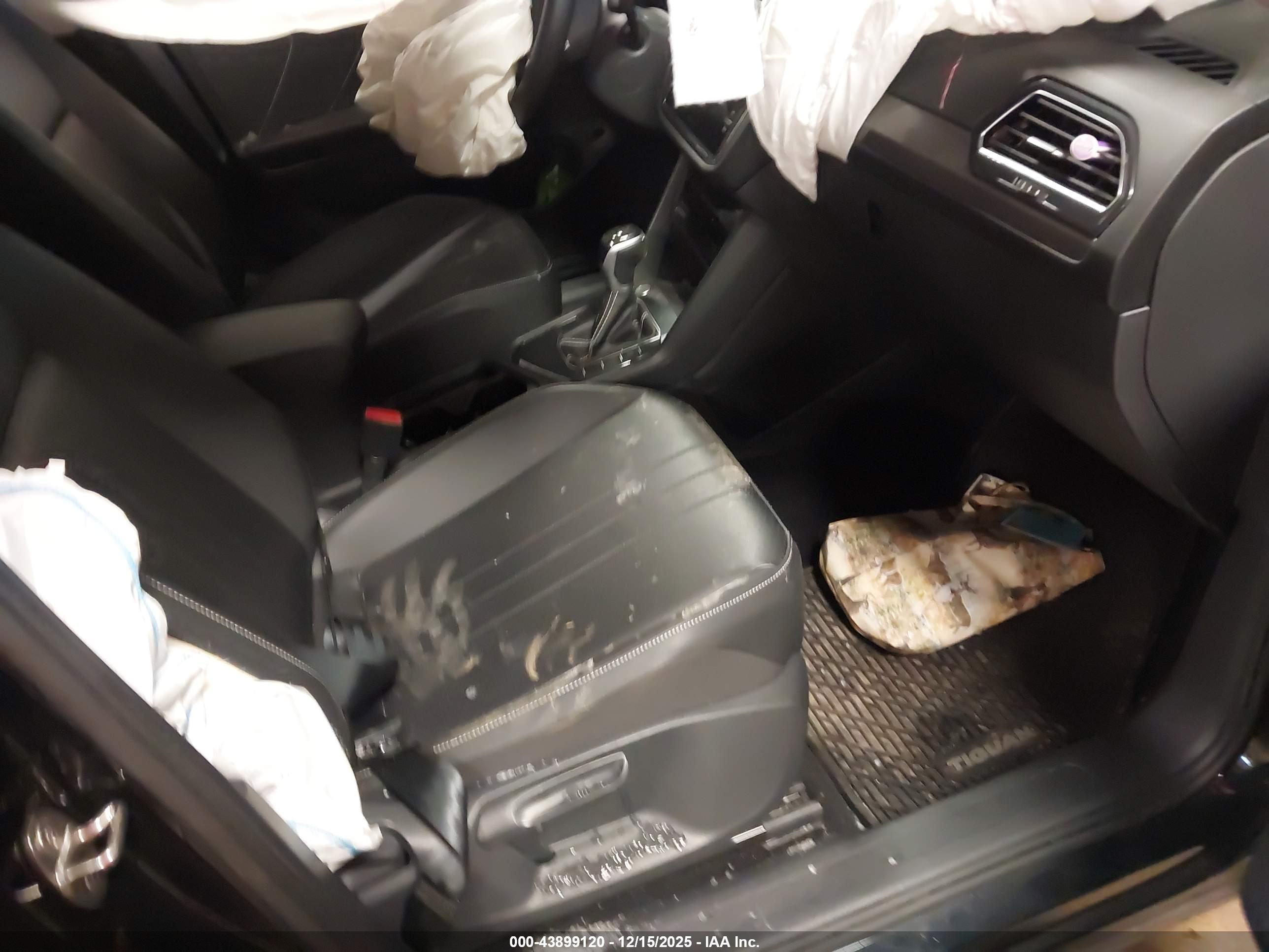 VOLKSWAGEN TIGUAN image 5
