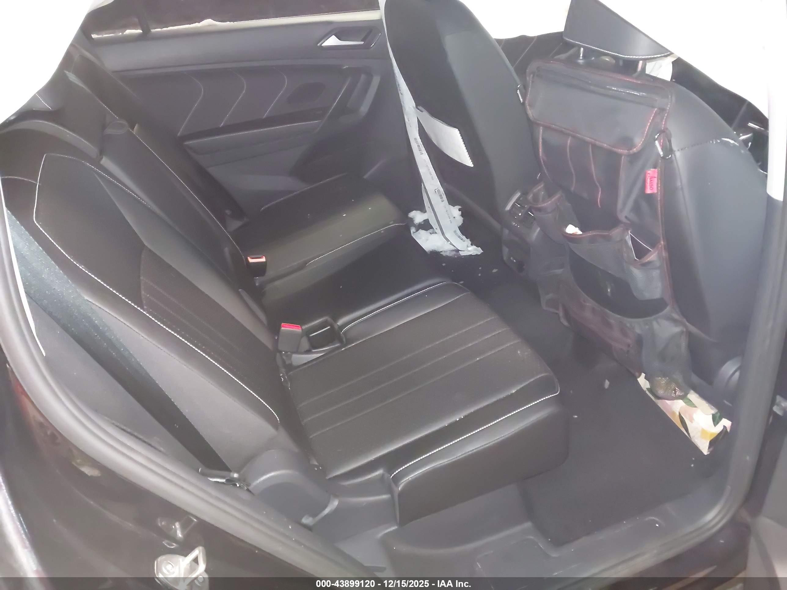 VOLKSWAGEN TIGUAN image 8