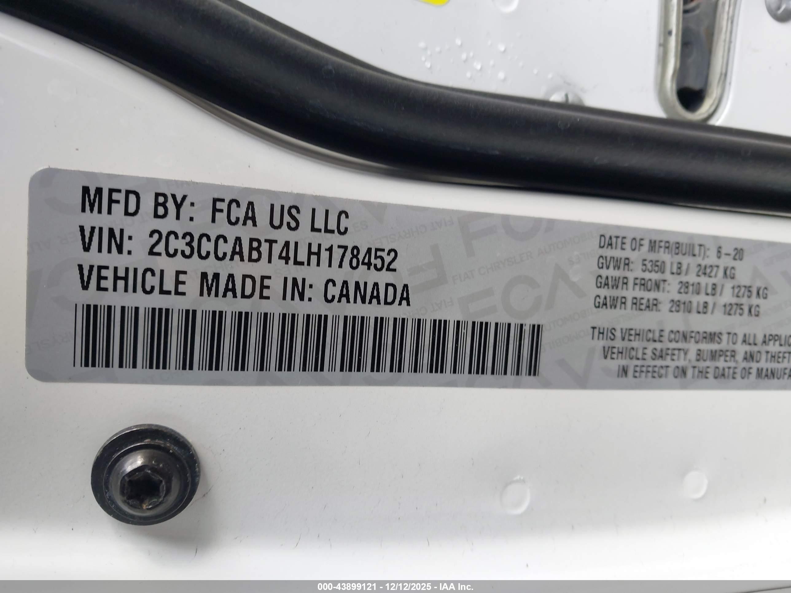CHRYSLER 300 image 9
