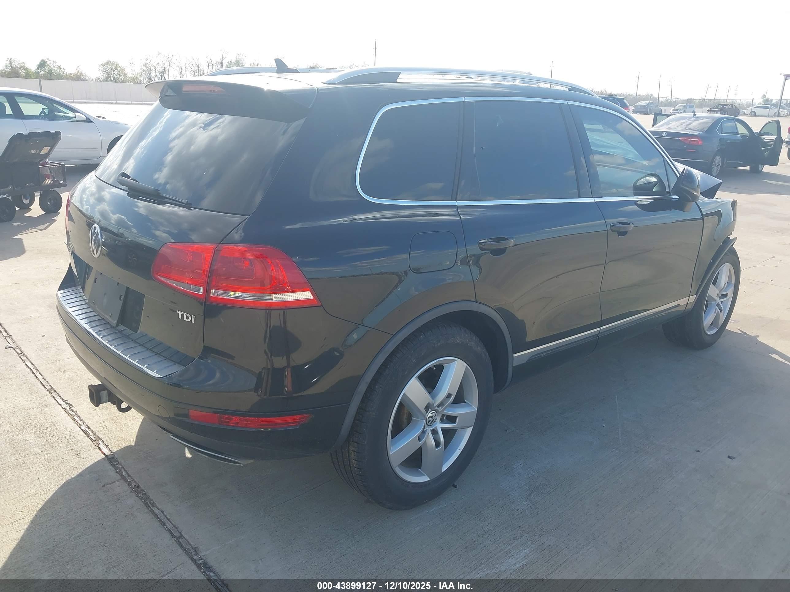 VOLKSWAGEN TOUAREG image 4