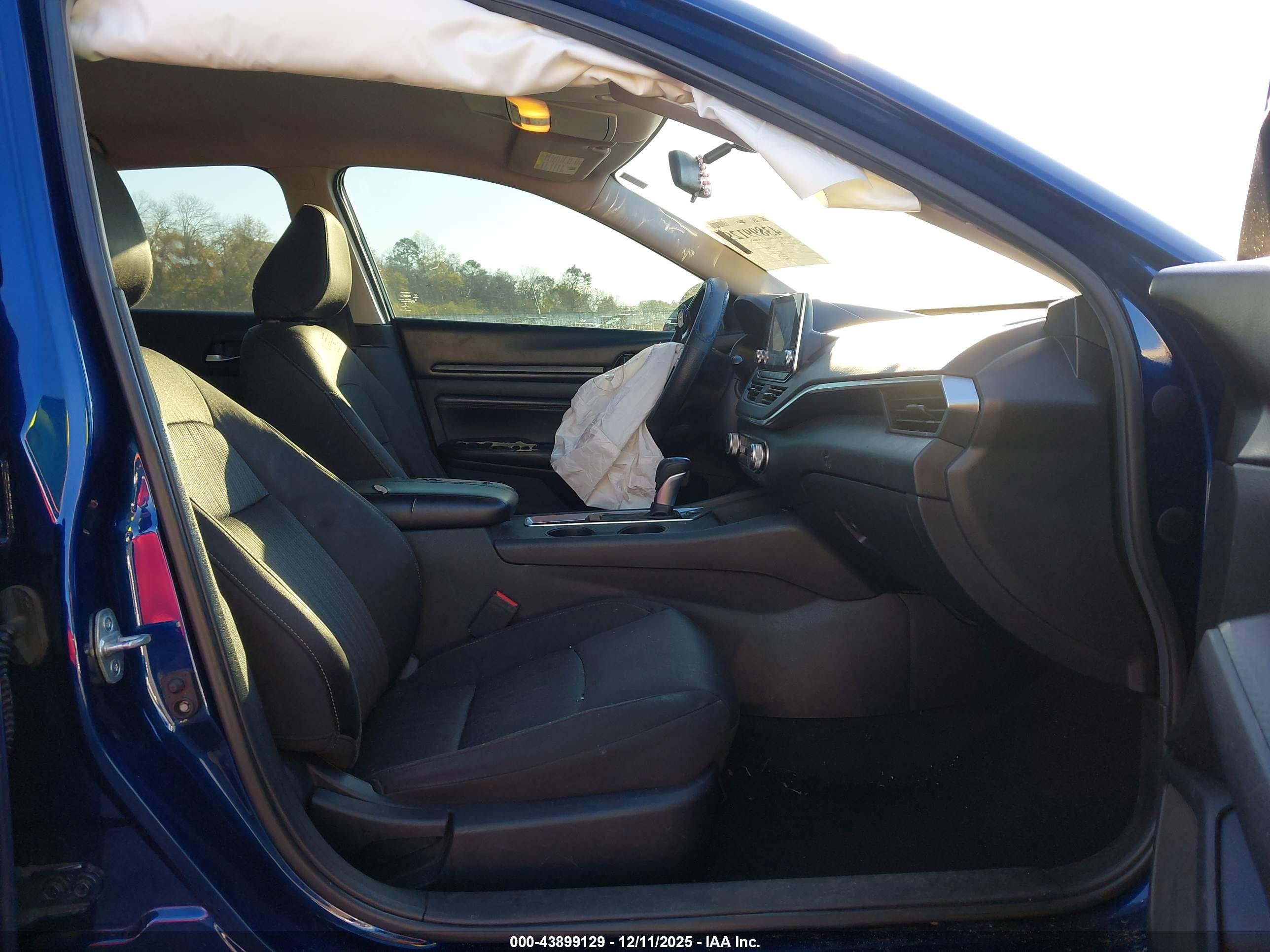 NISSAN ALTIMA image 5