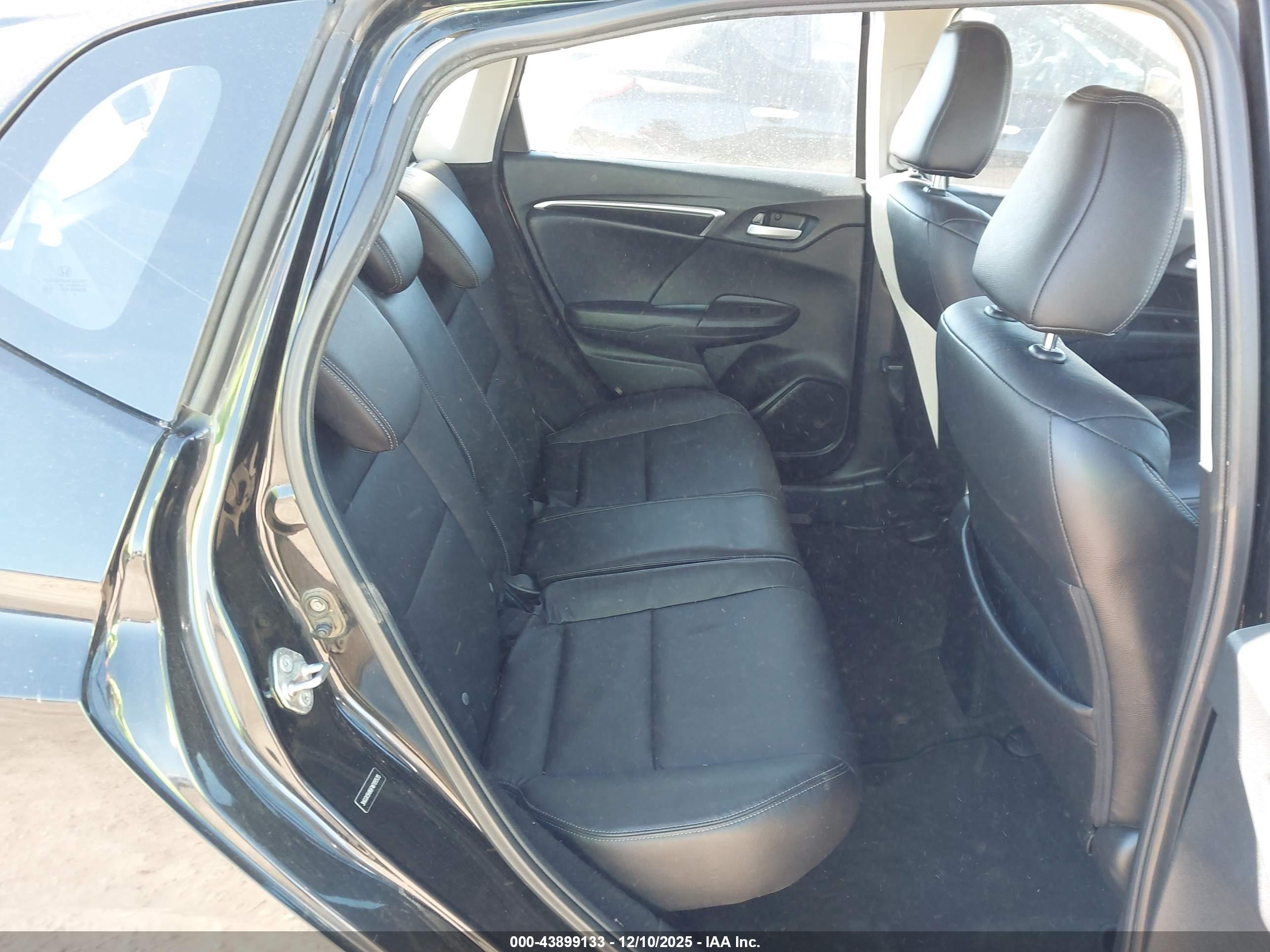 HONDA FIT image 8