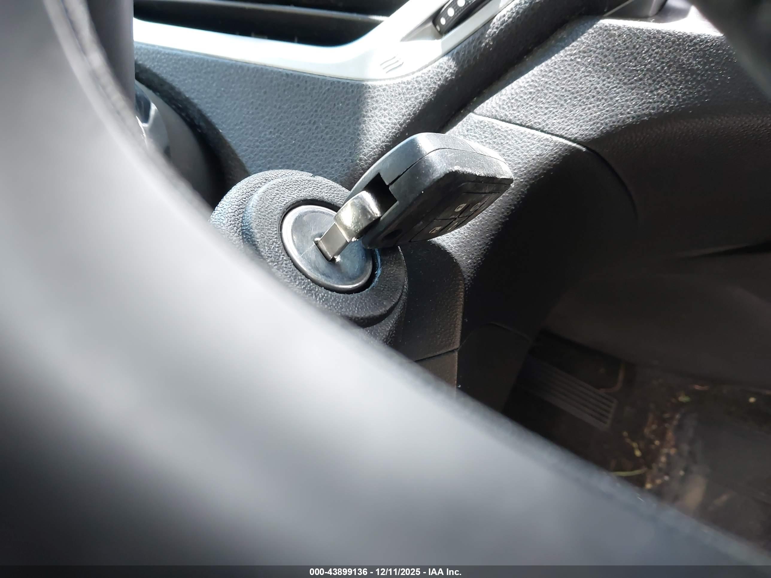 GMC TERRAIN image 11