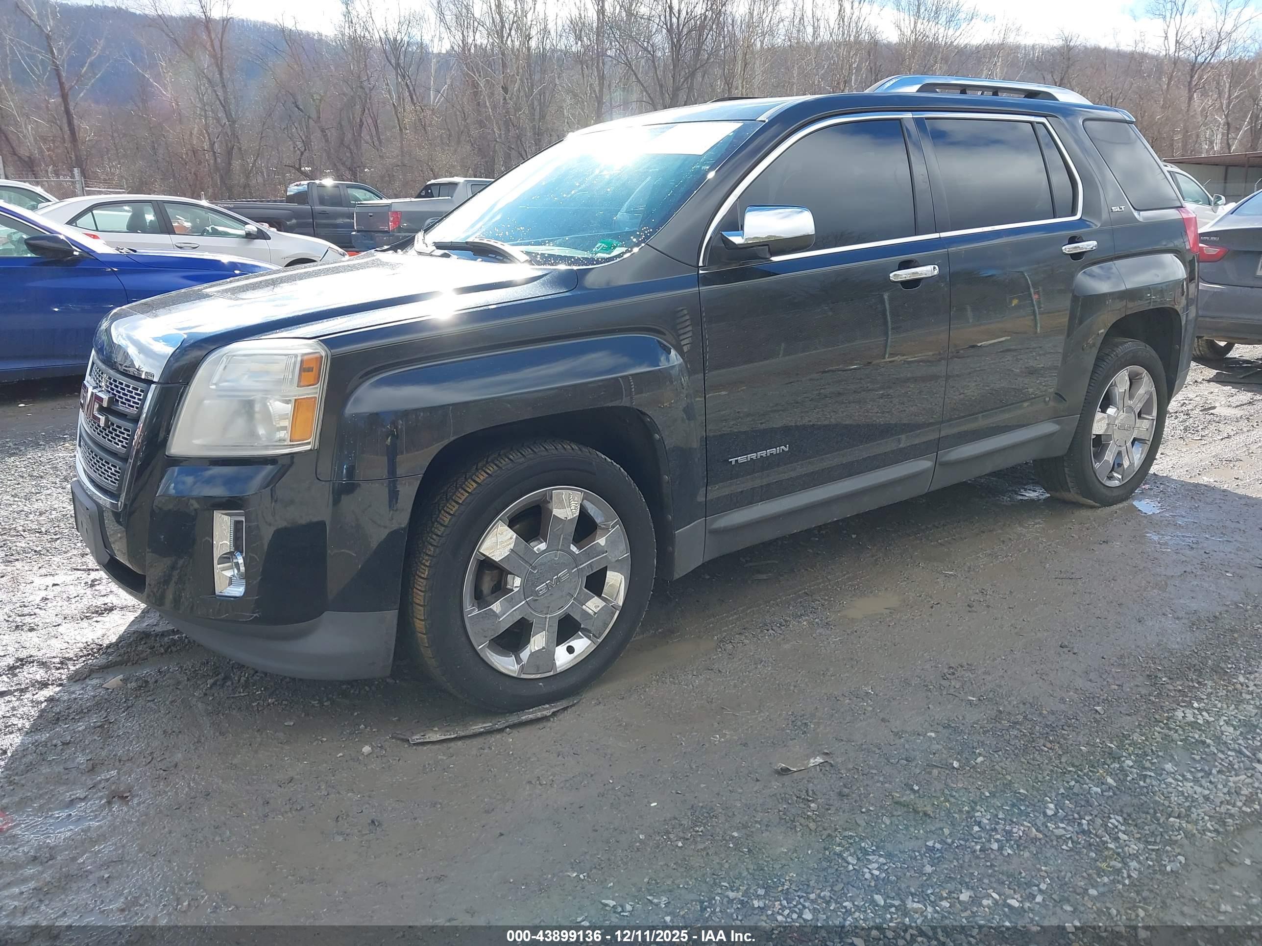 GMC TERRAIN image 2
