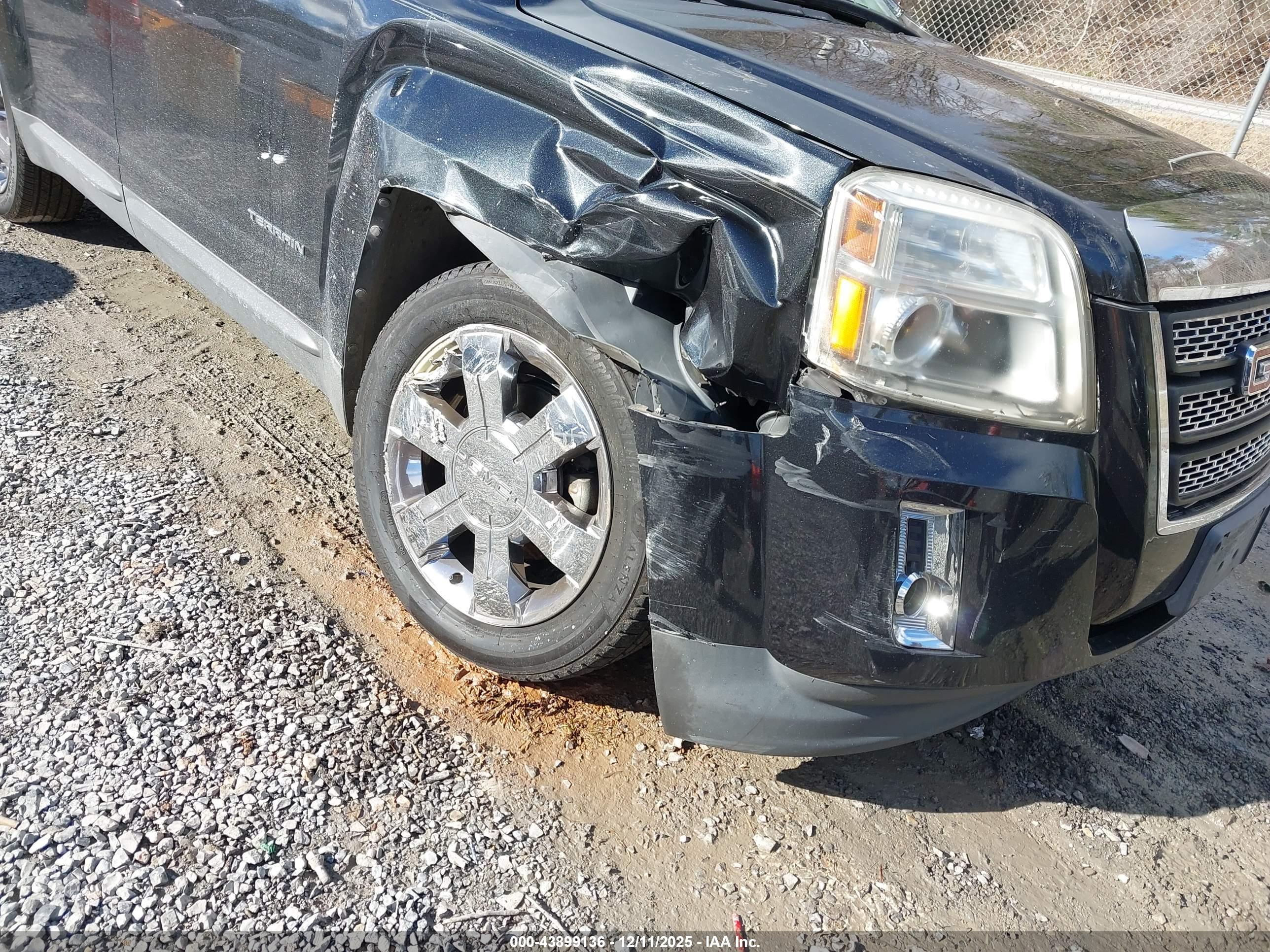 GMC TERRAIN image 6