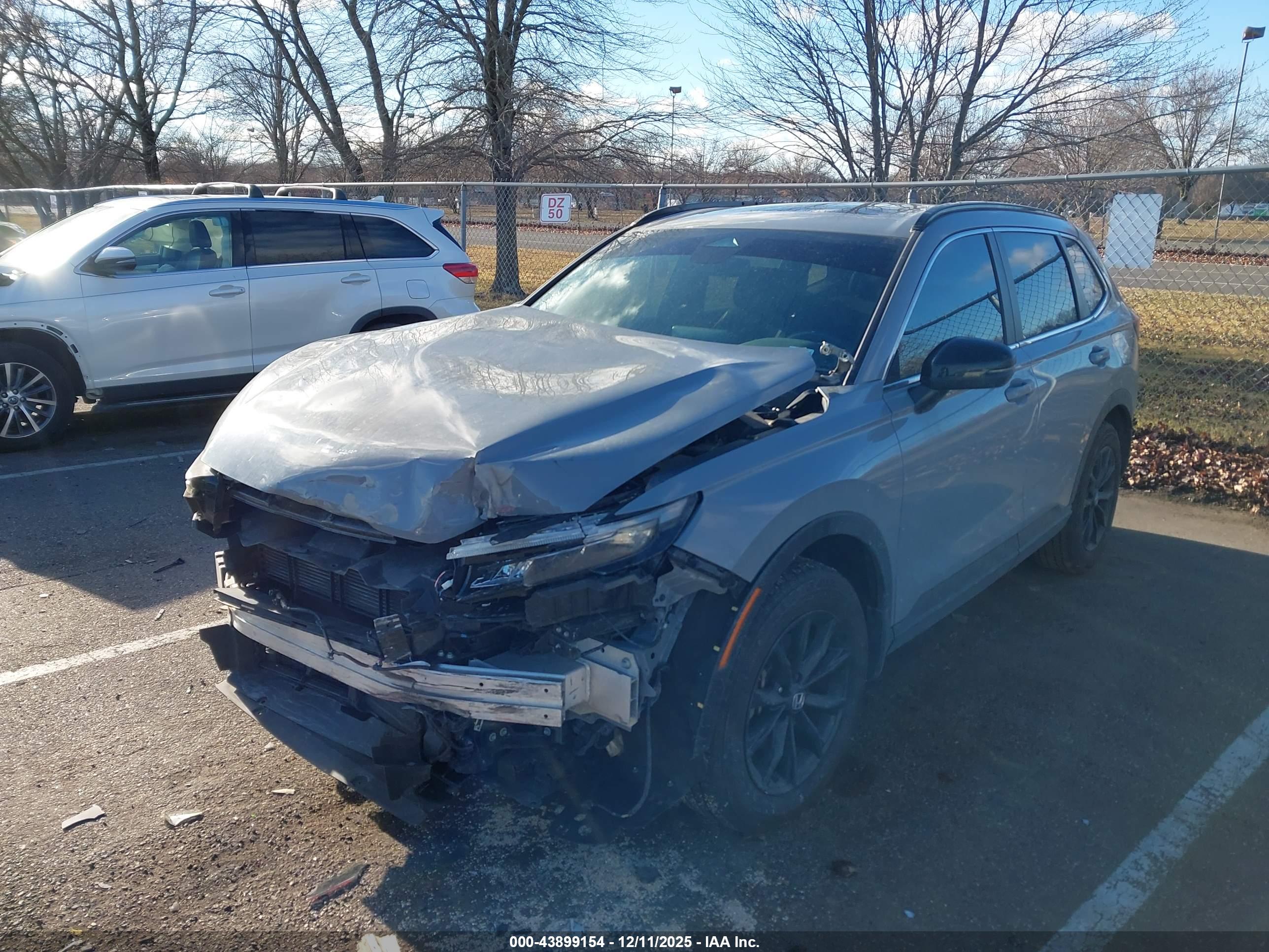 HONDA CR-V image 2
