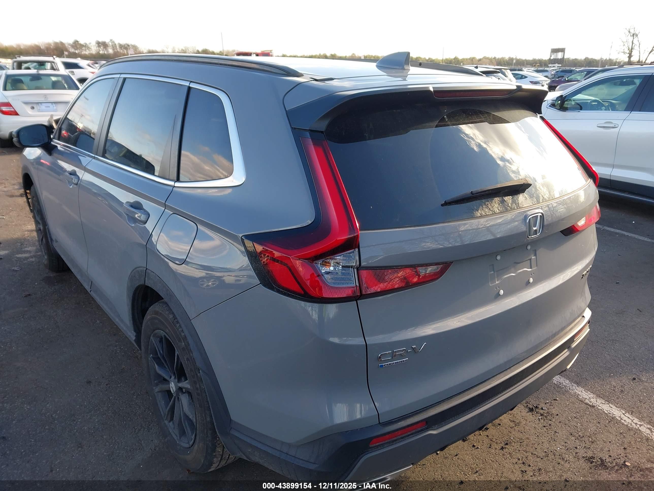HONDA CR-V image 3