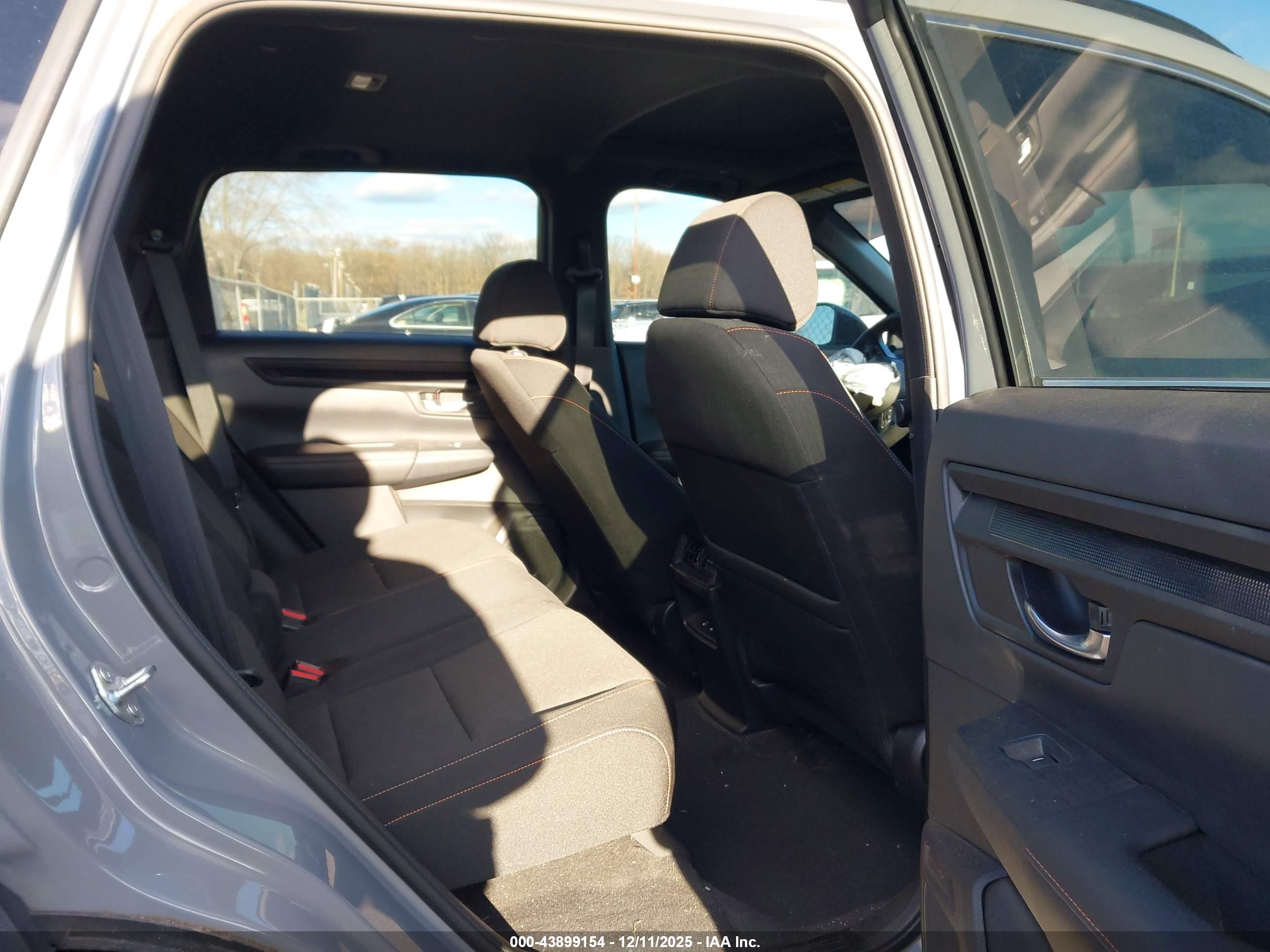 HONDA CR-V image 8