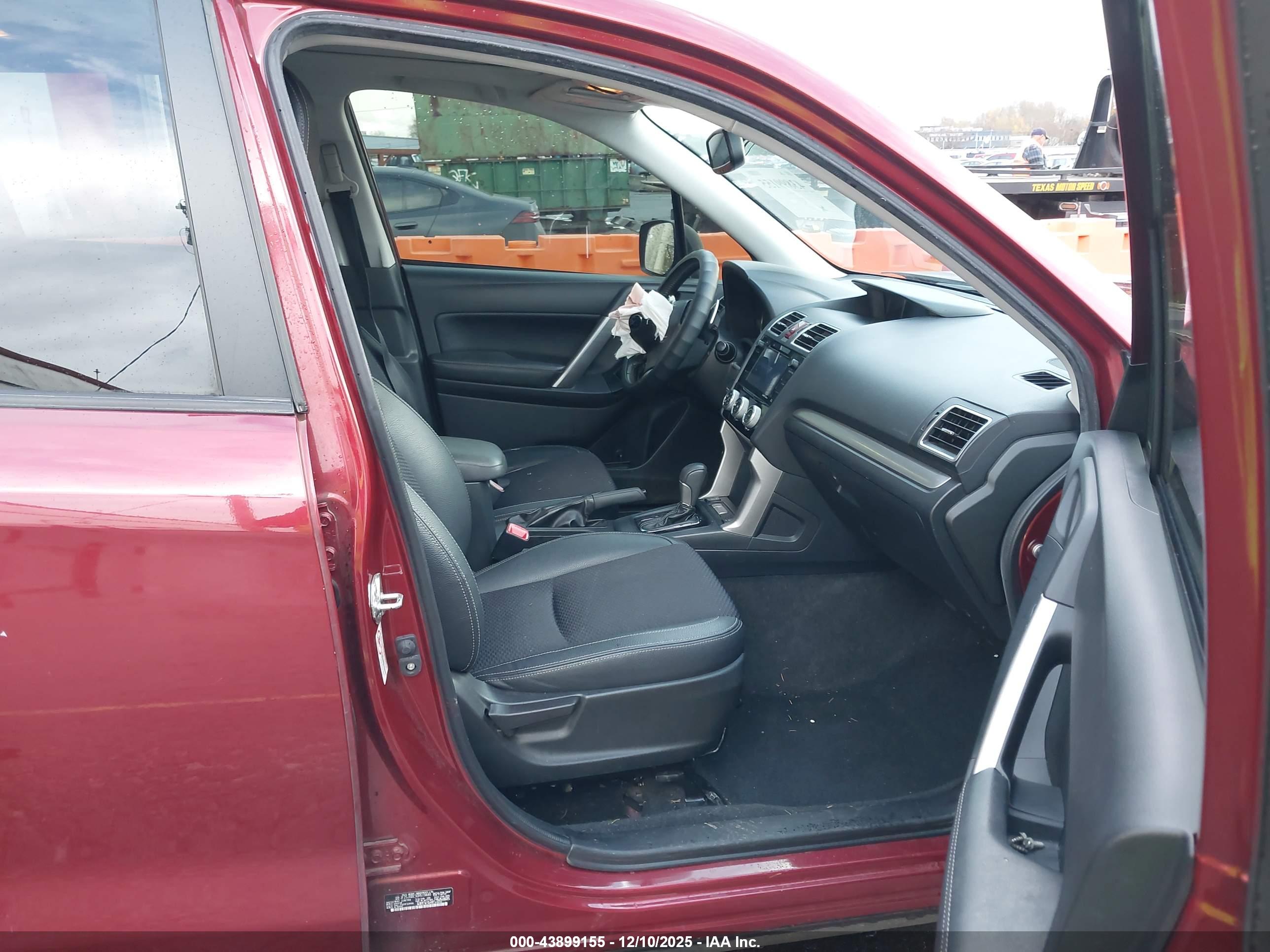SUBARU FORESTER image 5