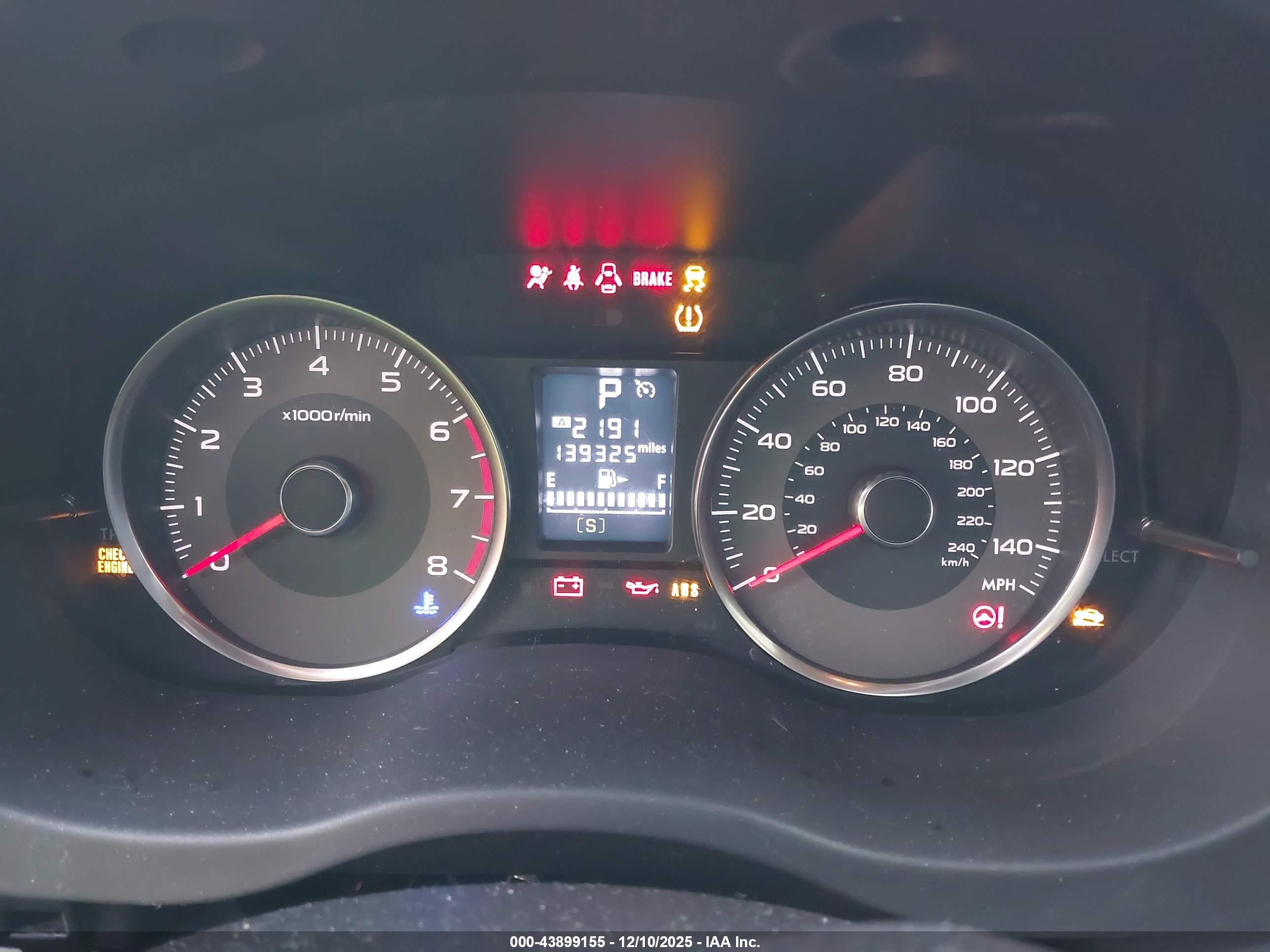 SUBARU FORESTER image 7