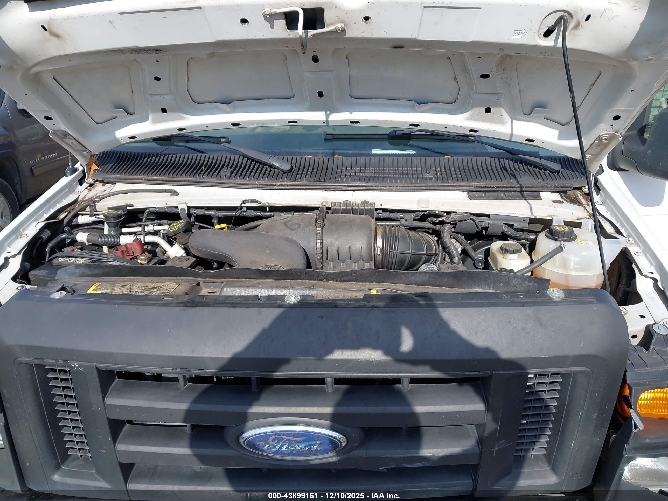 FORD E-250 image 10