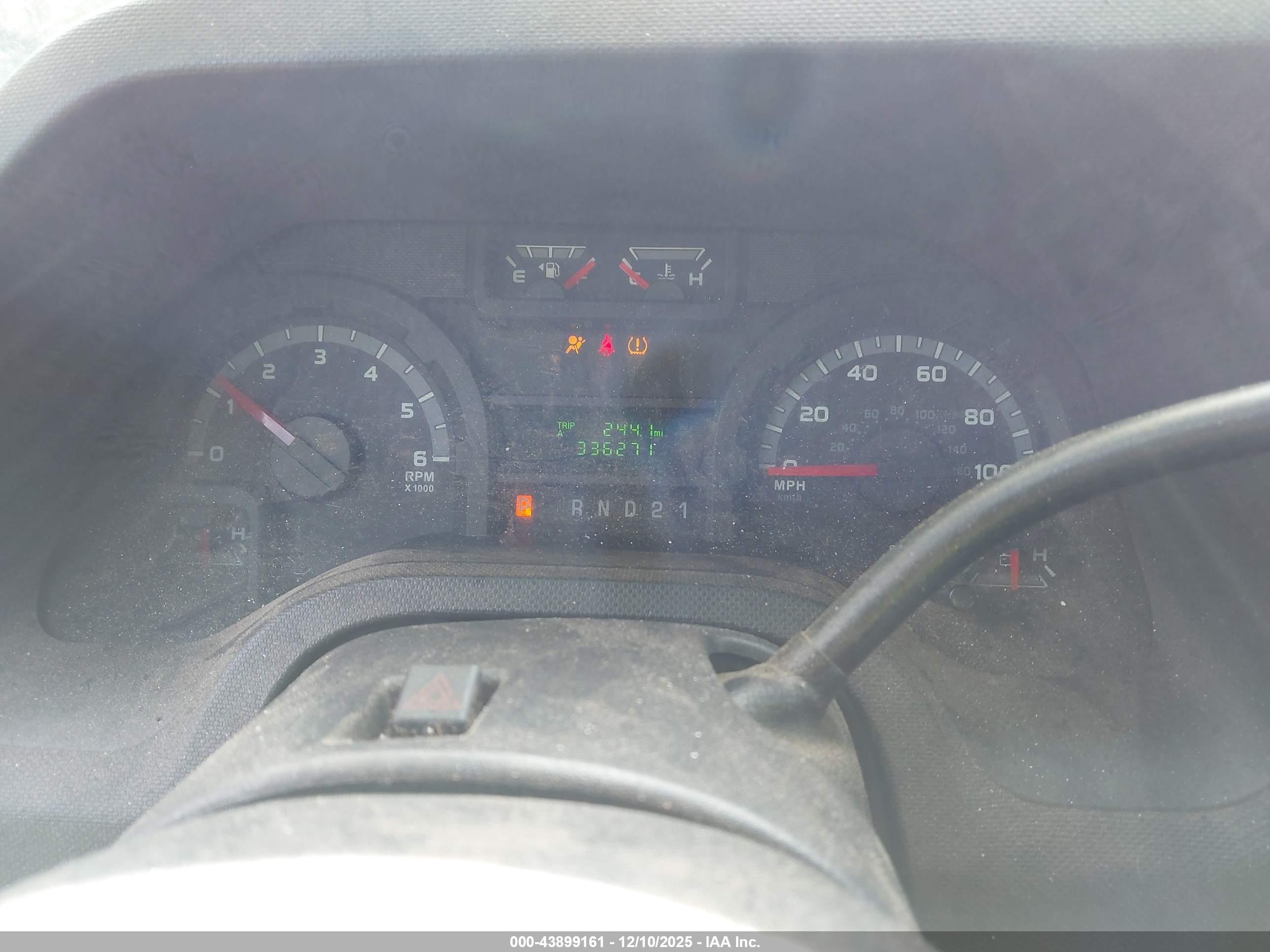 FORD E-250 image 7