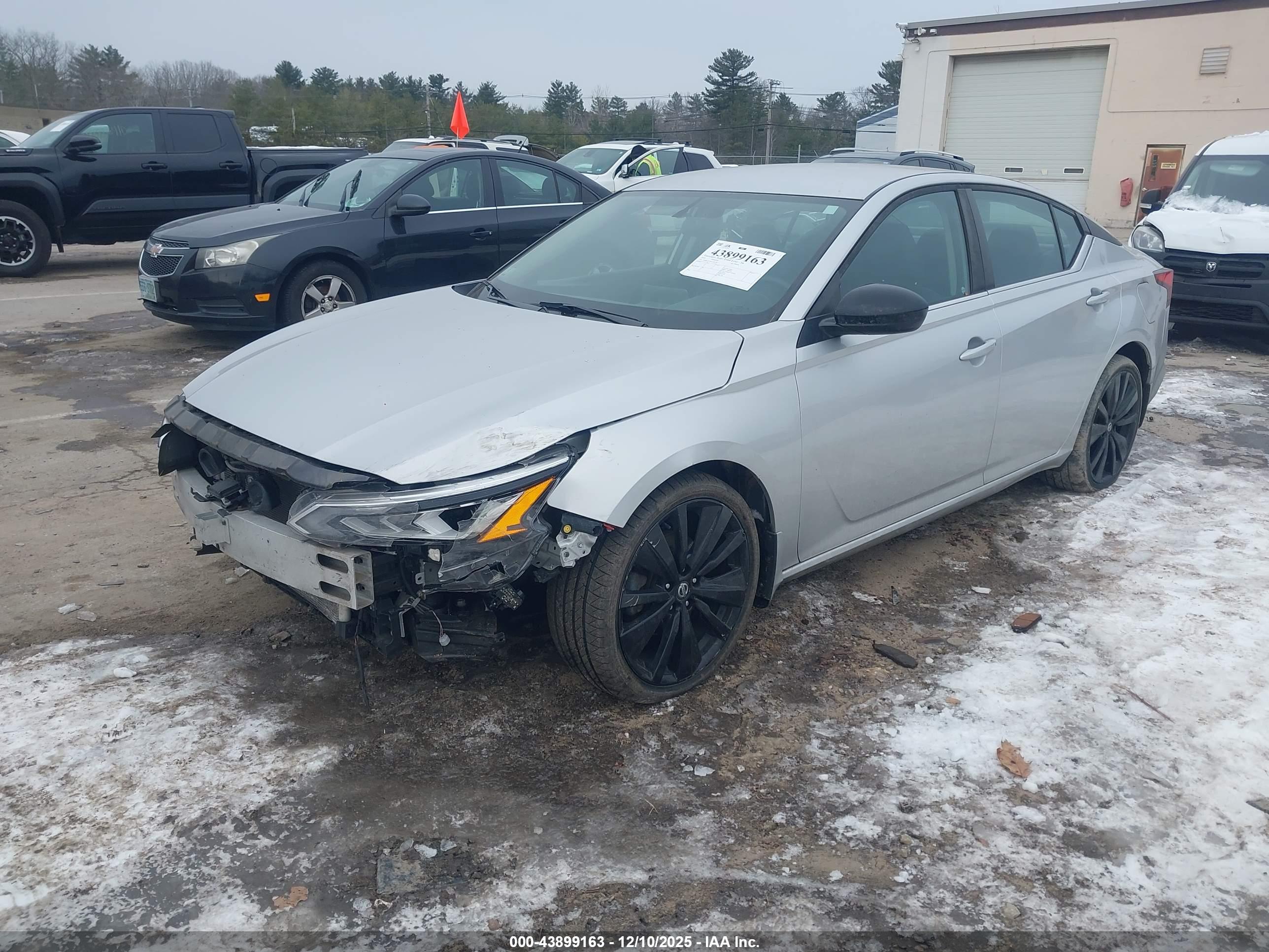 NISSAN ALTIMA image 2