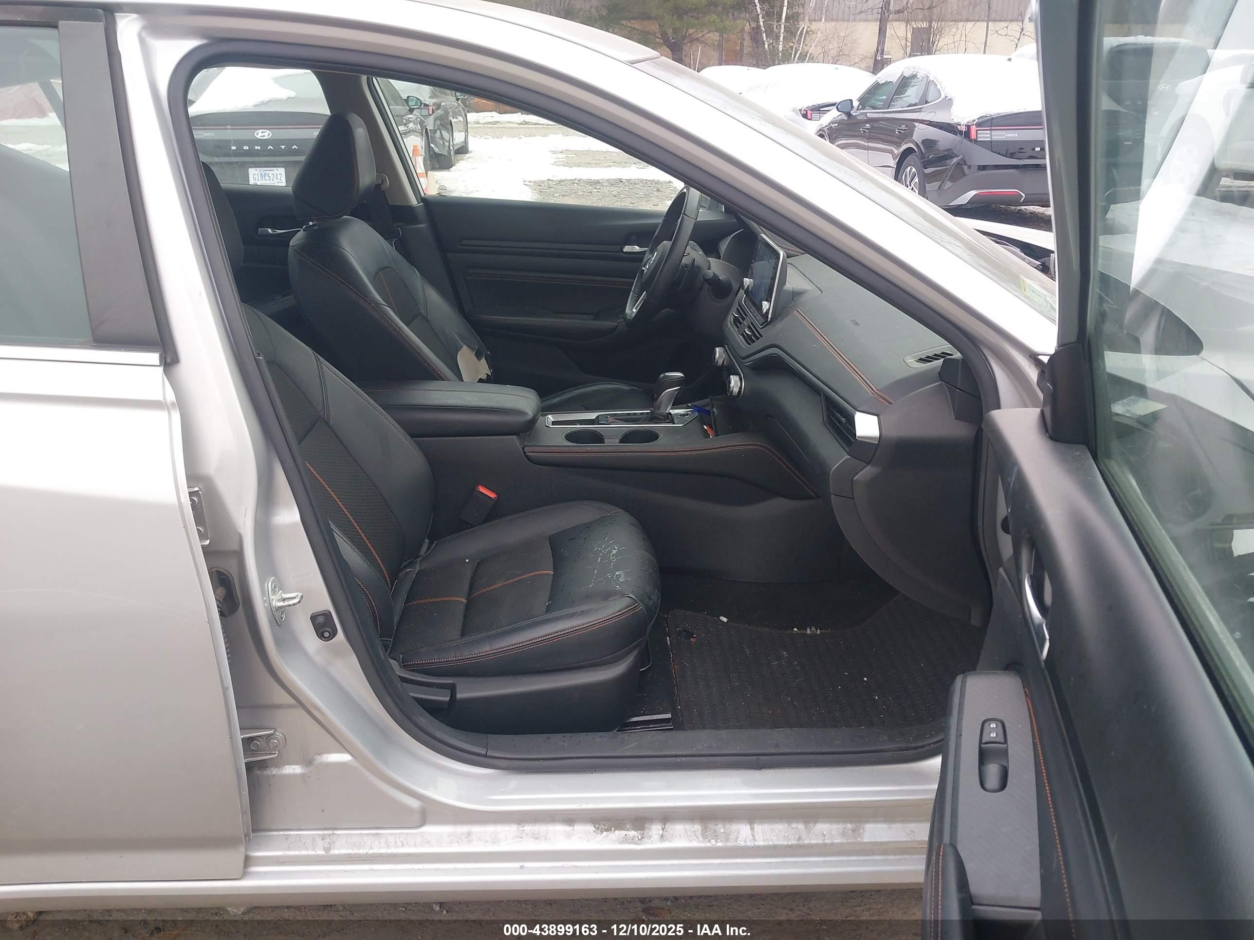 NISSAN ALTIMA image 5