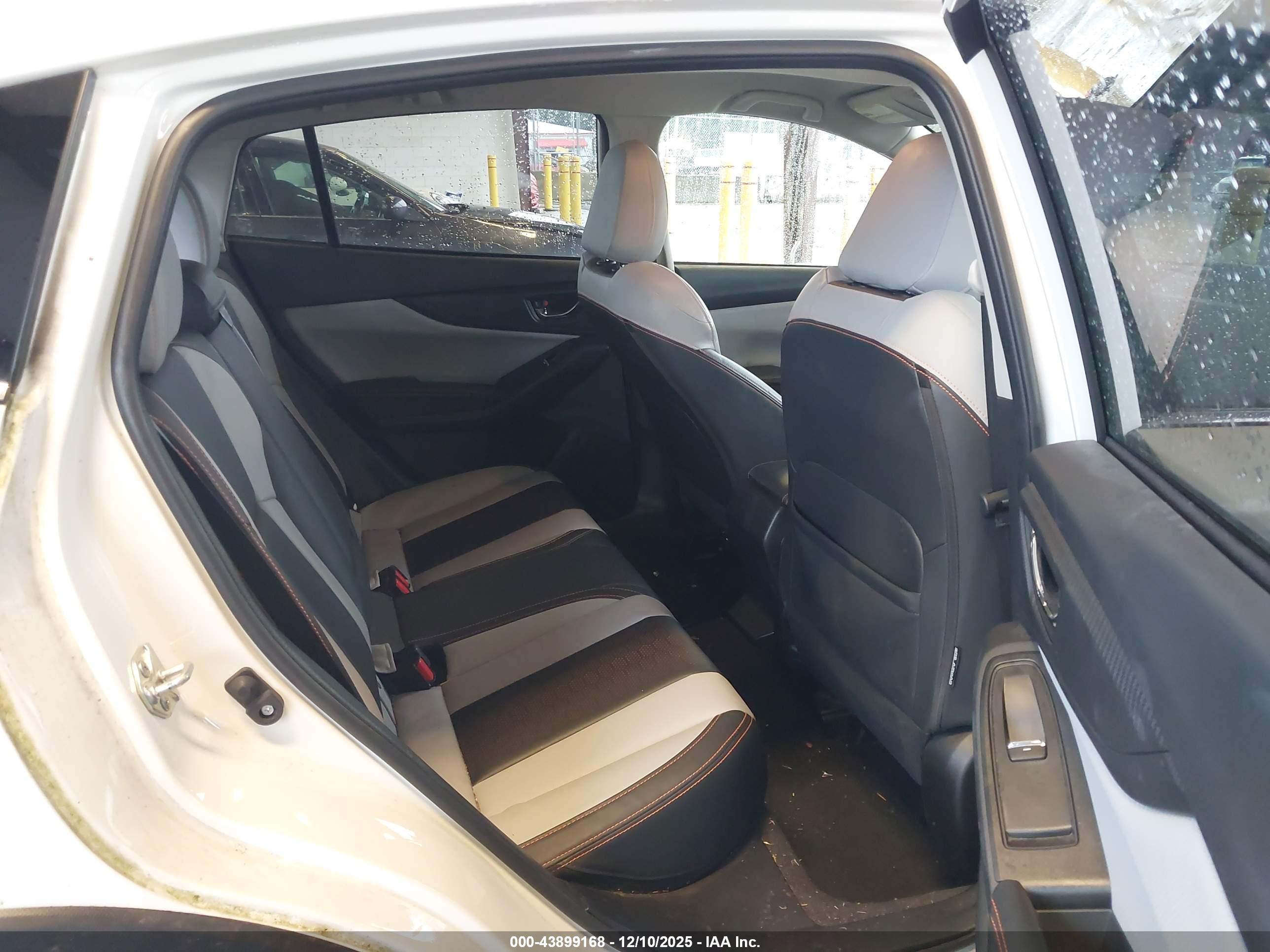 SUBARU CROSSTREK image 8