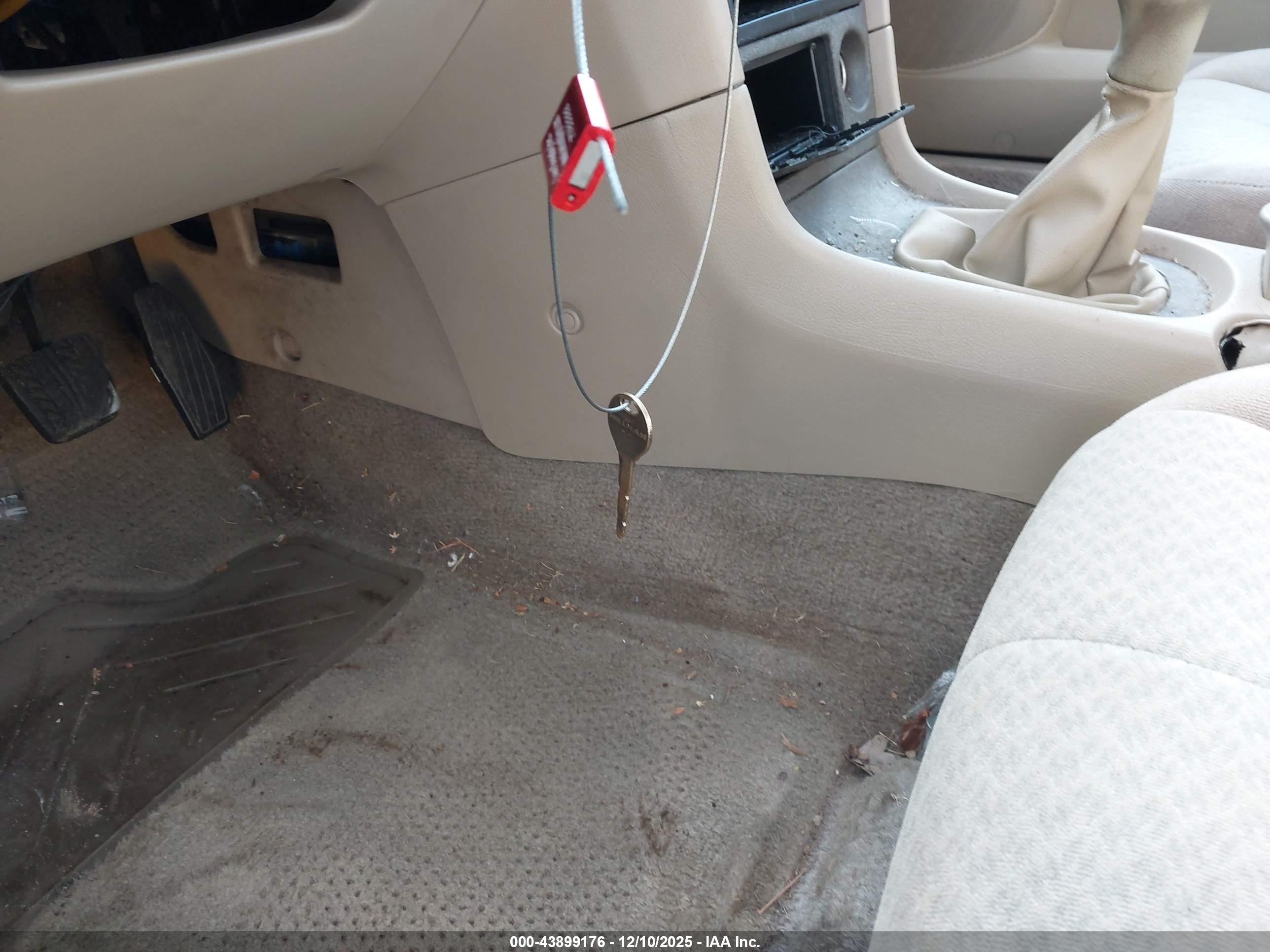 MAZDA 626 image 11