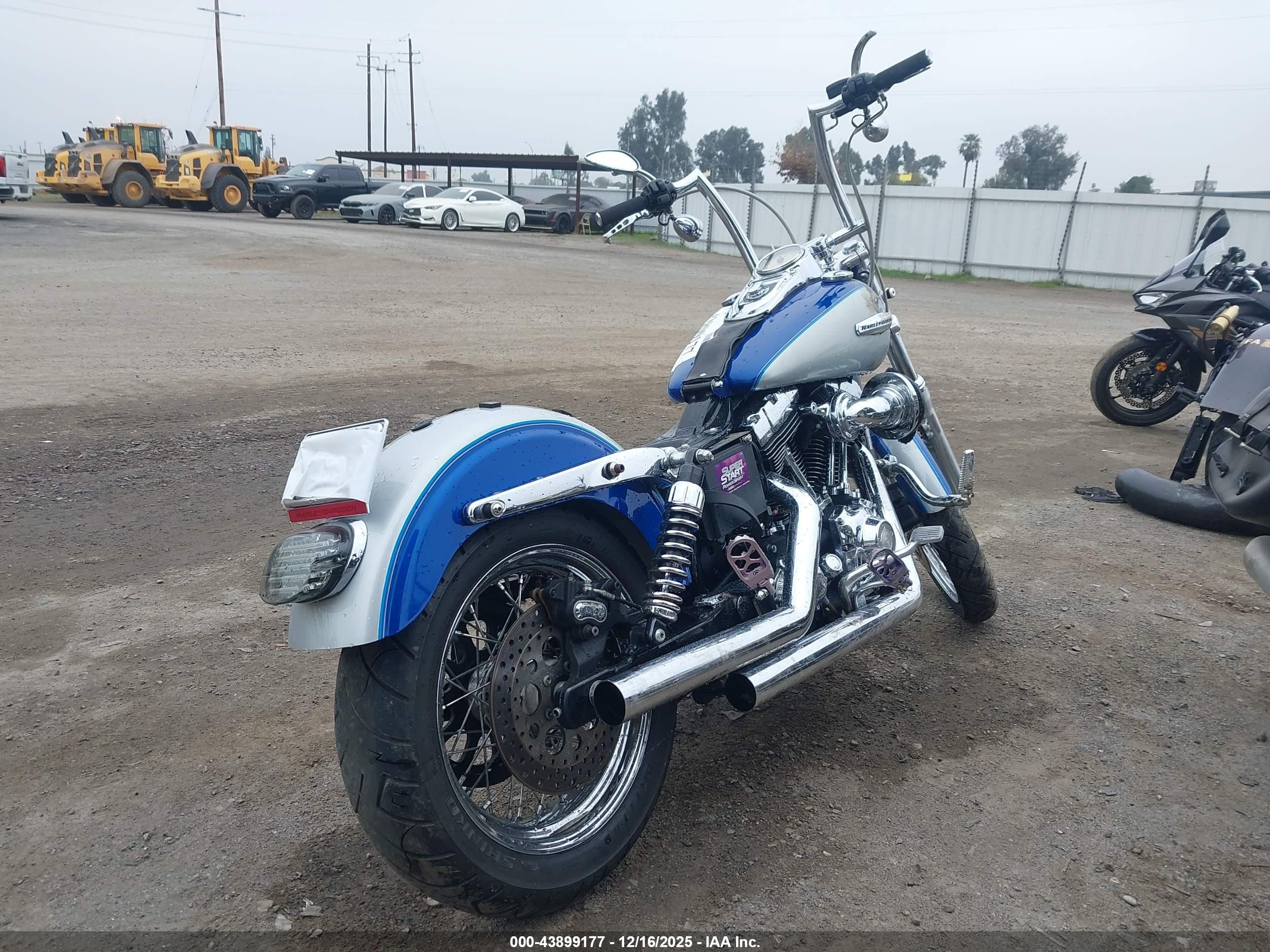 HARLEY-DAVIDSON FXDC image 4