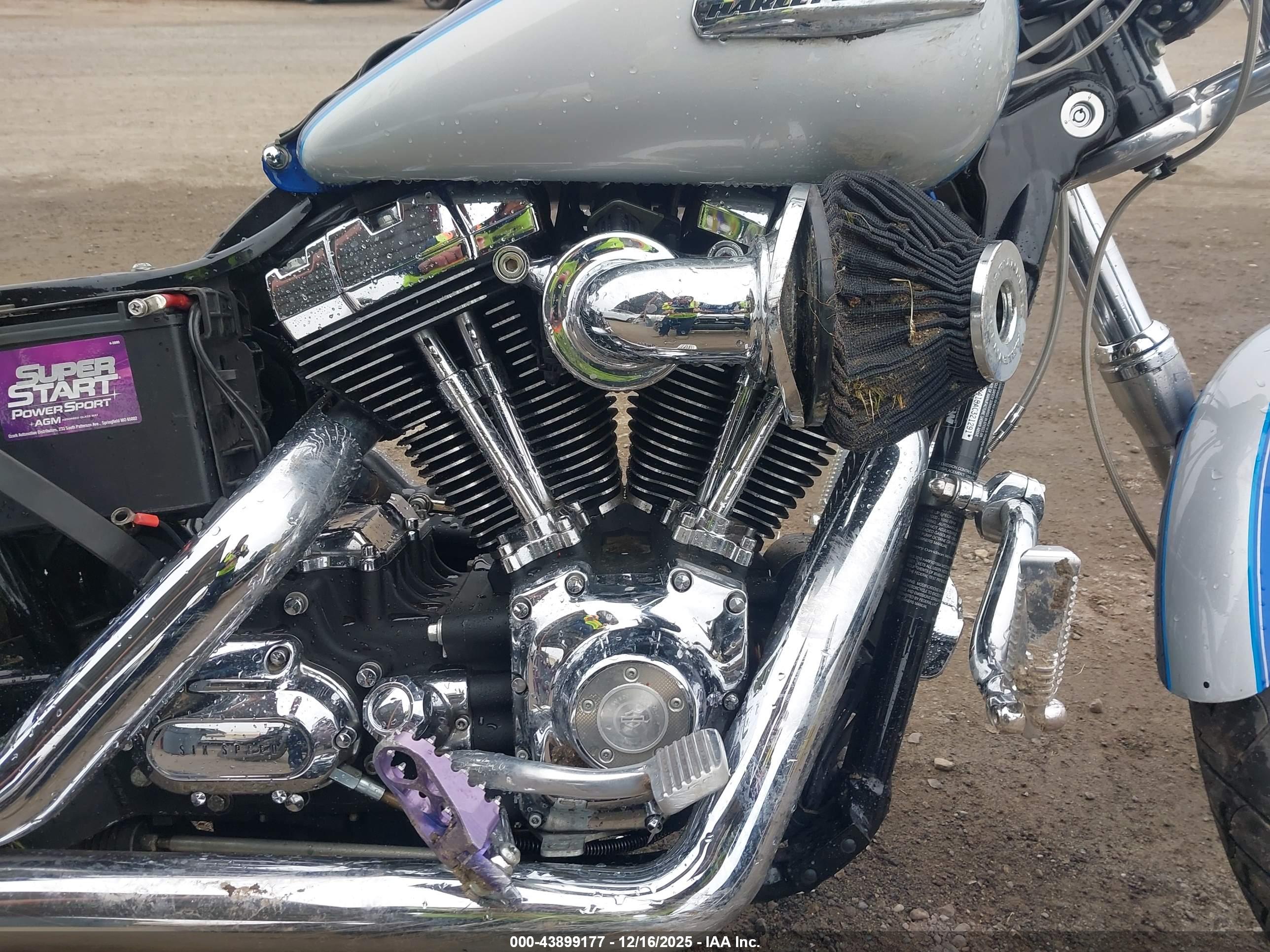 HARLEY-DAVIDSON FXDC image 8