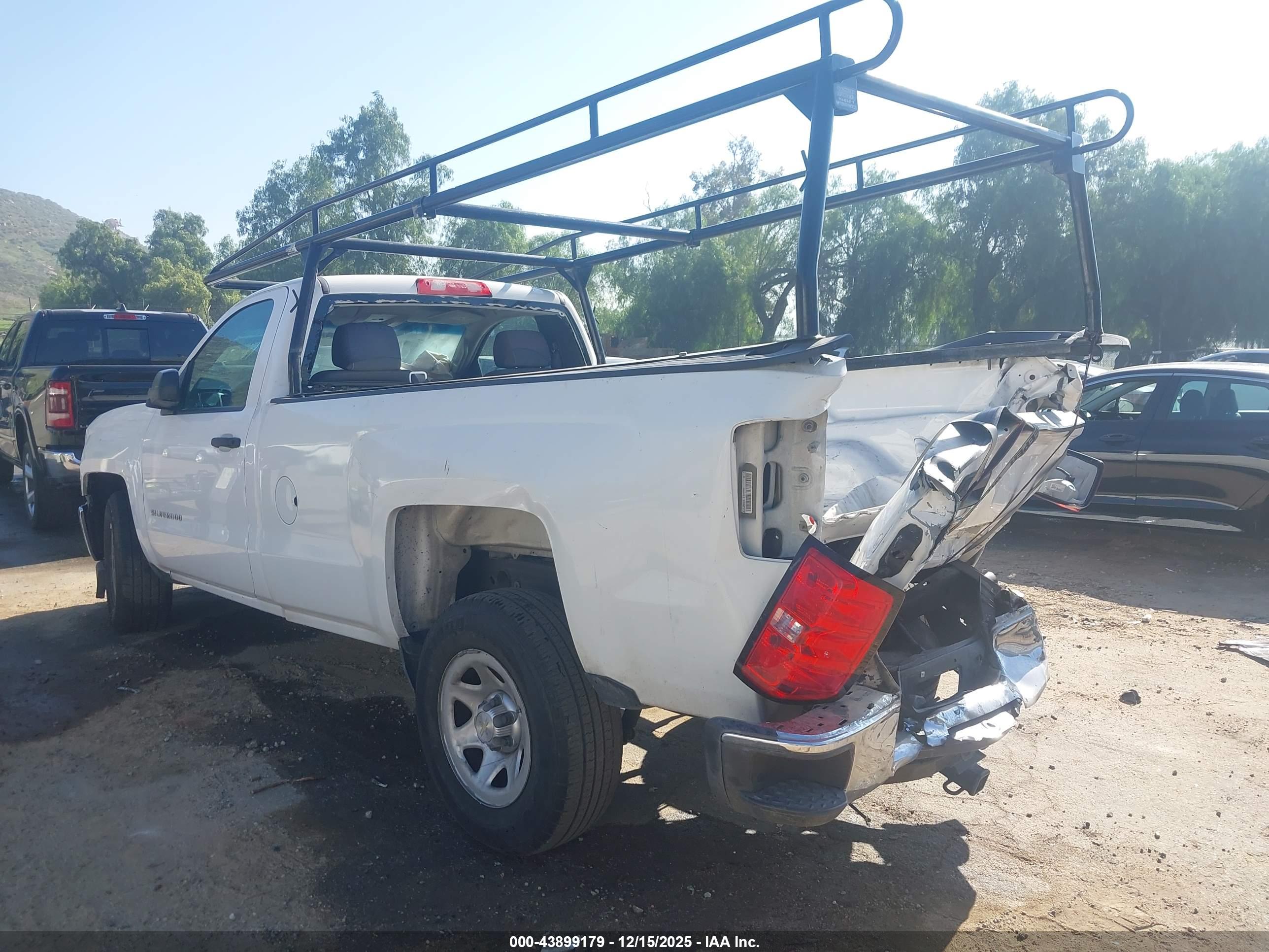 CHEVROLET SILVERADO image 3