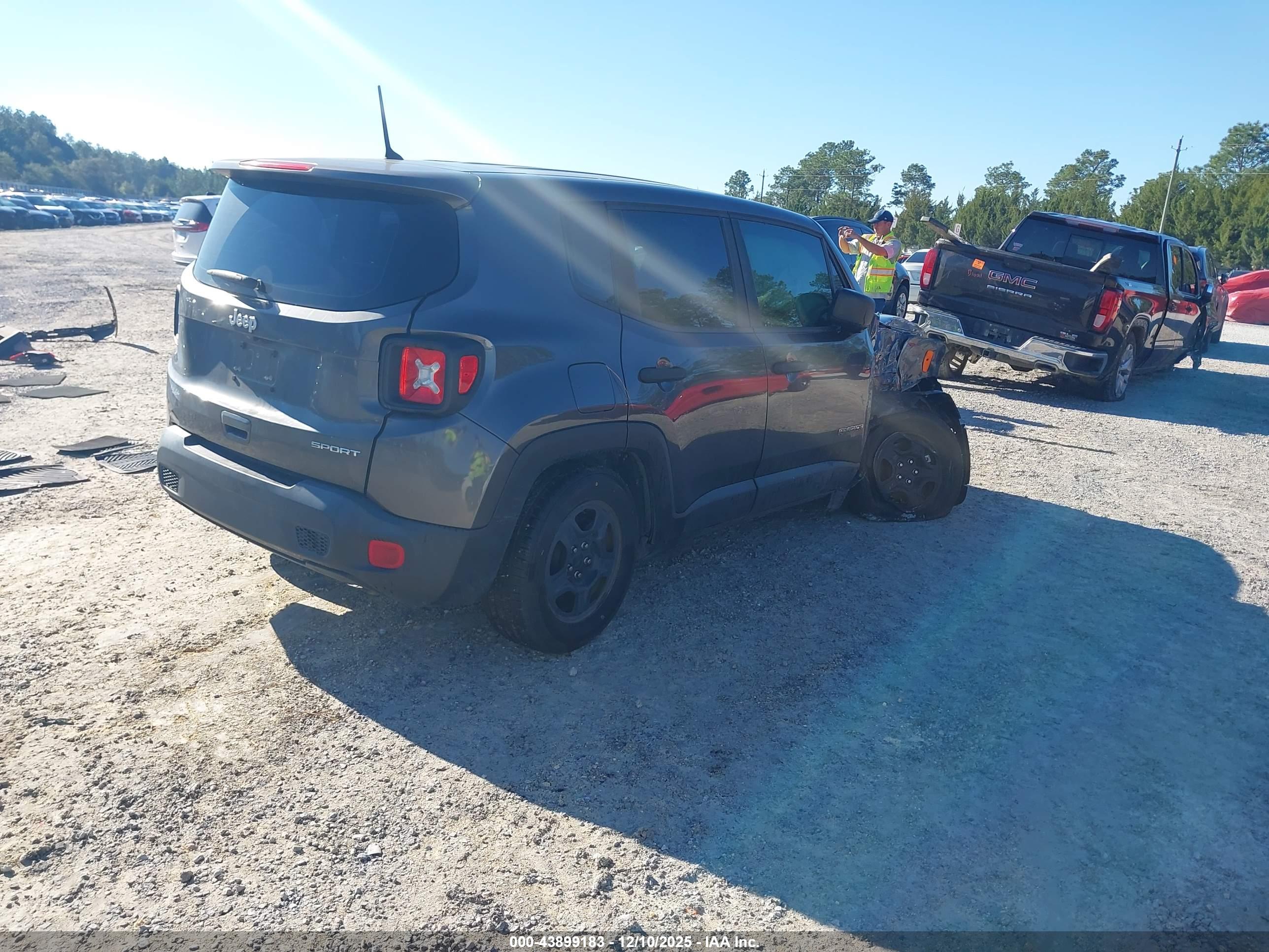 JEEP RENEGADE image 4