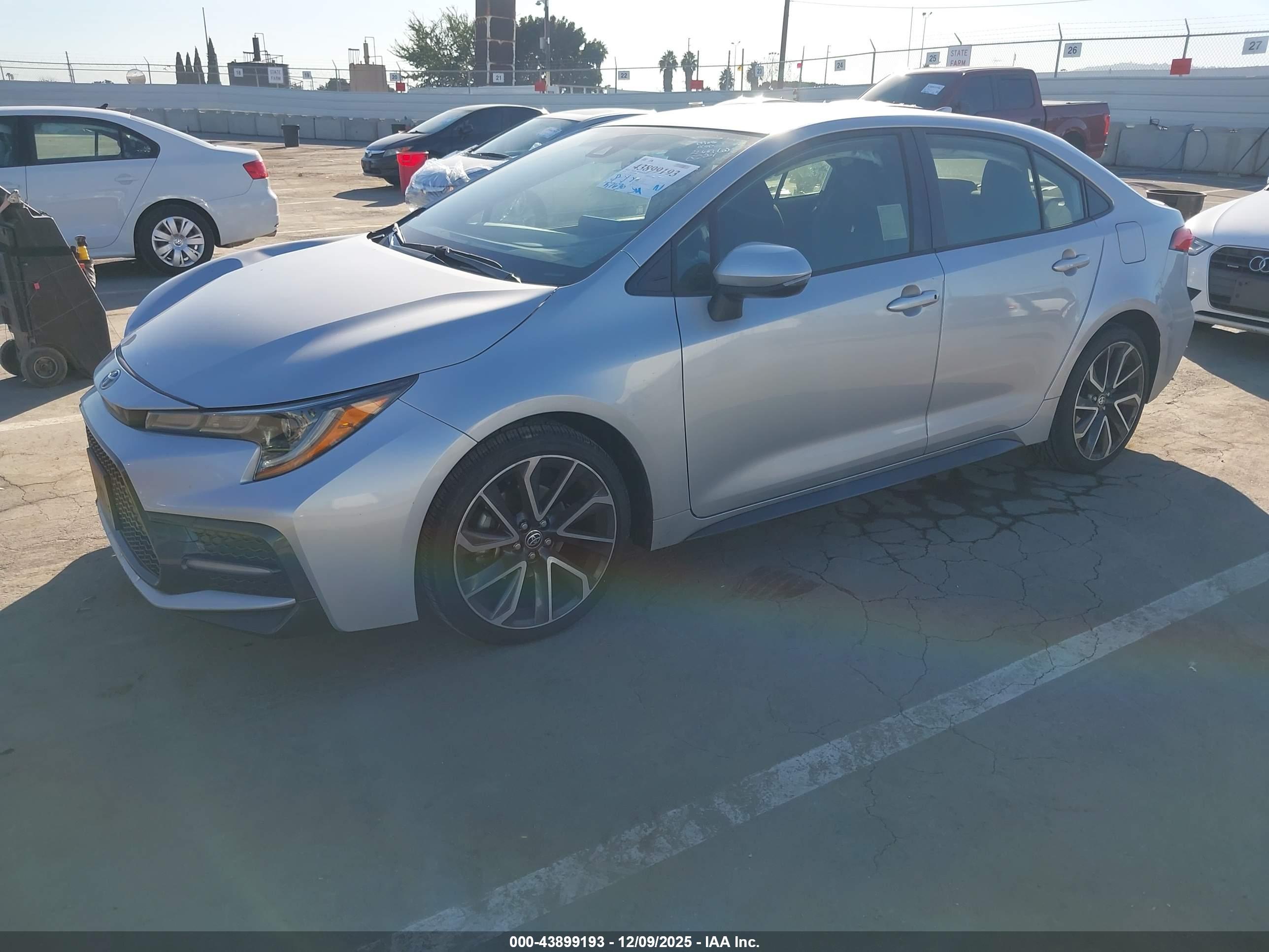 TOYOTA COROLLA image 2