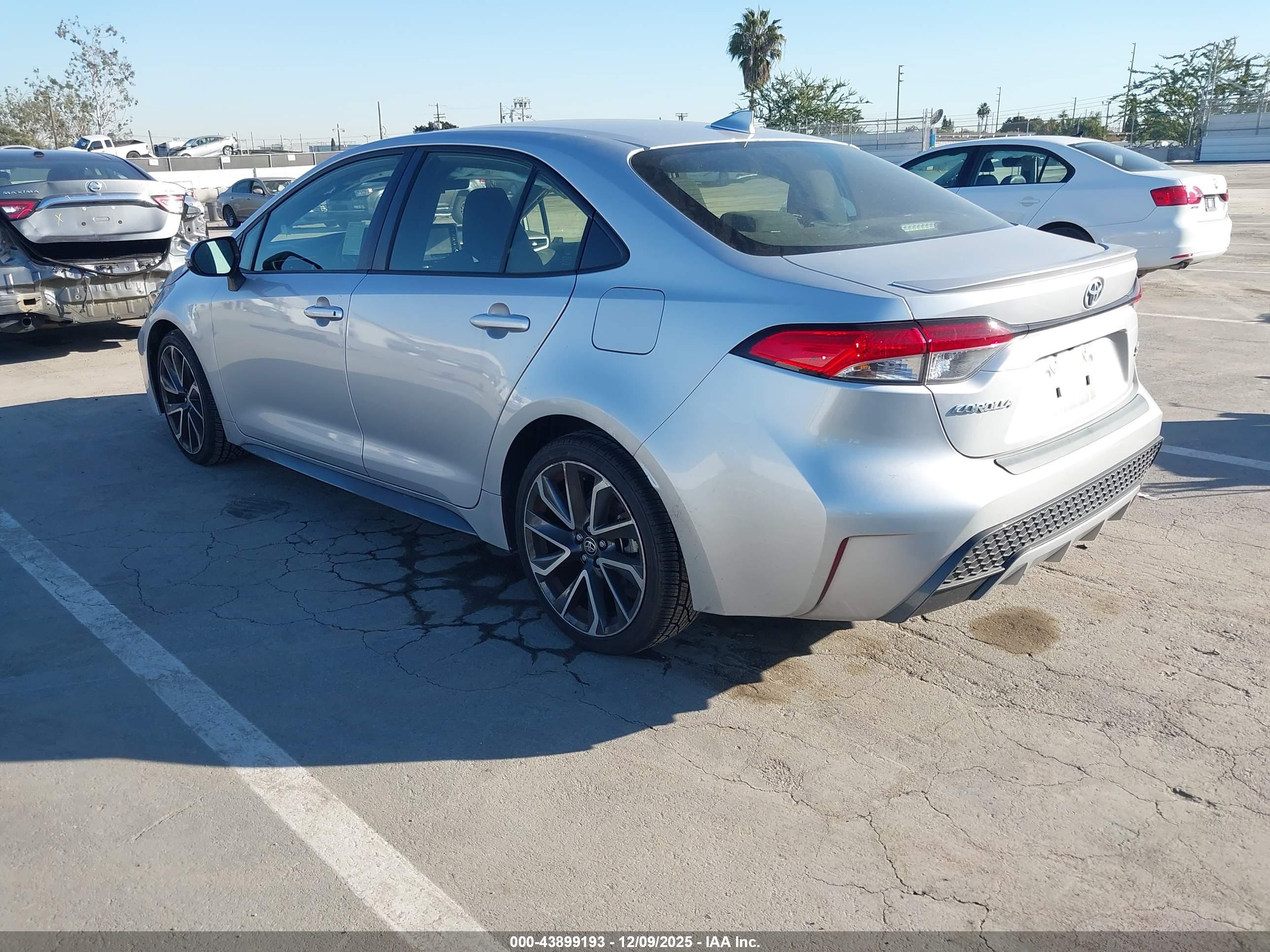 TOYOTA COROLLA image 3