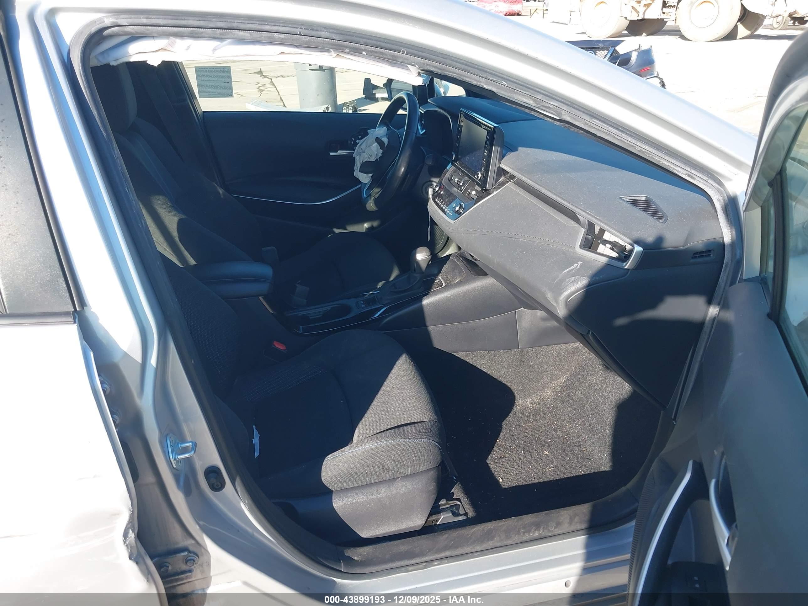 TOYOTA COROLLA image 5