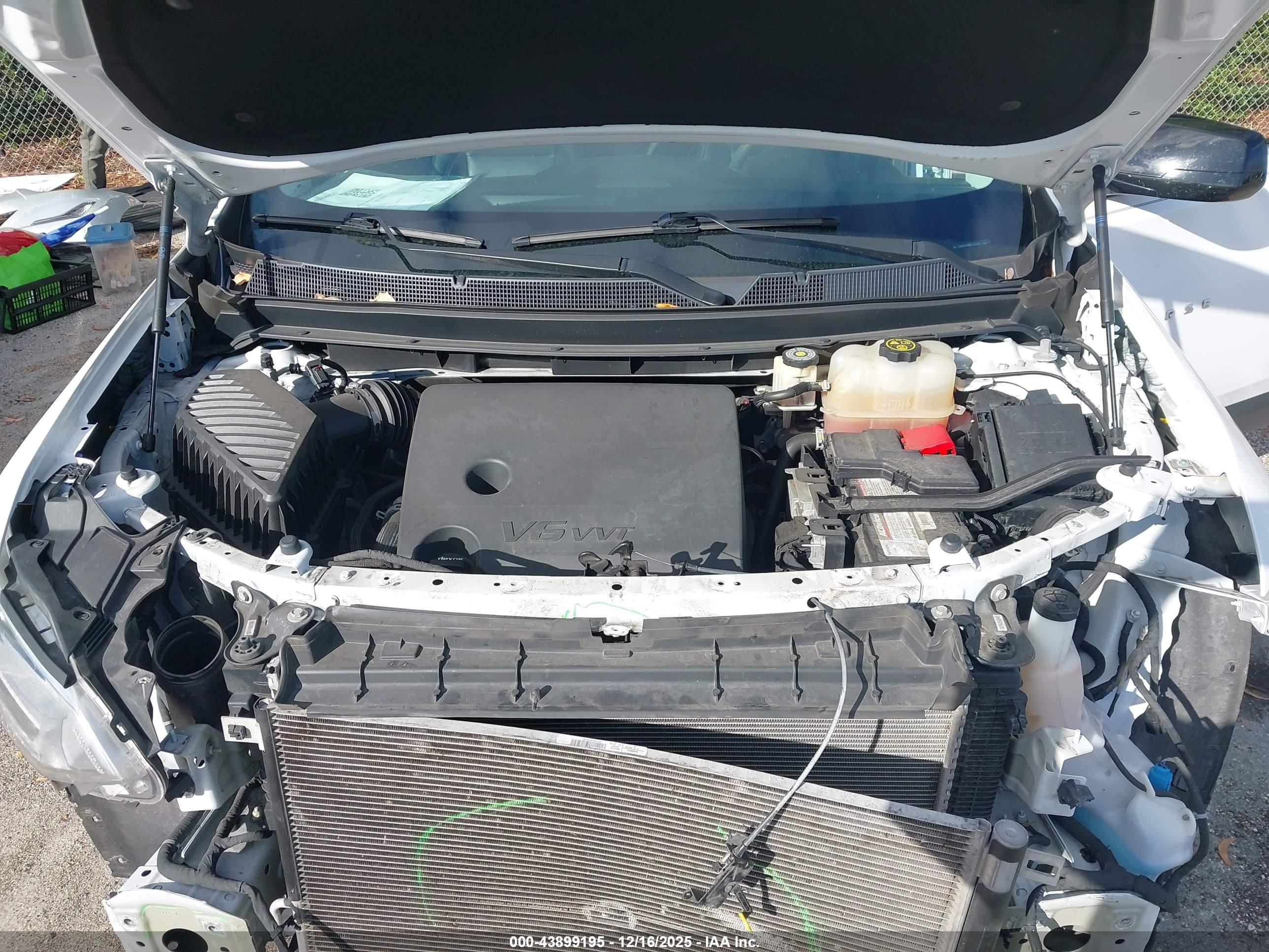 CHEVROLET TRAVERSE image 10