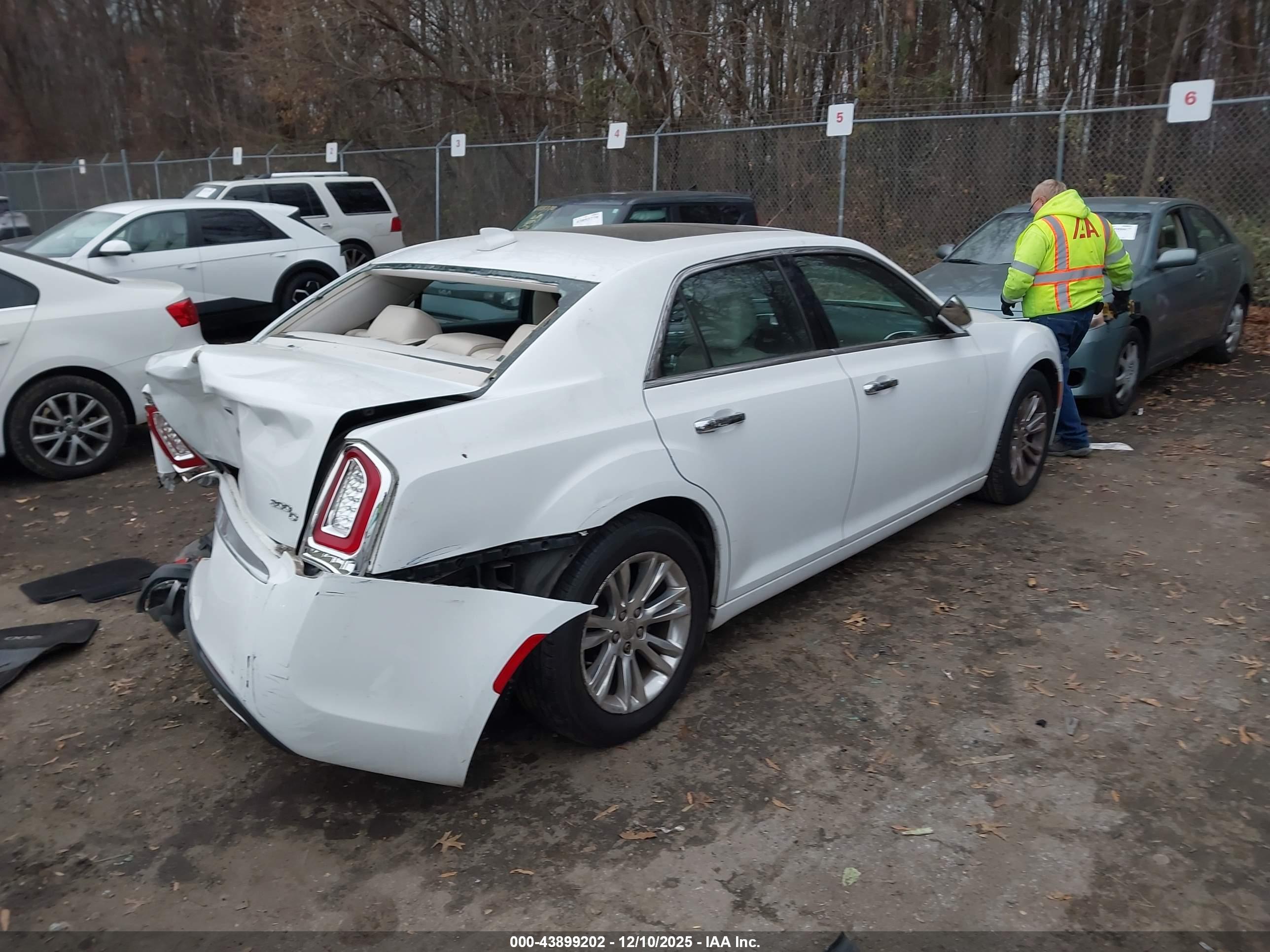 CHRYSLER 300C image 4