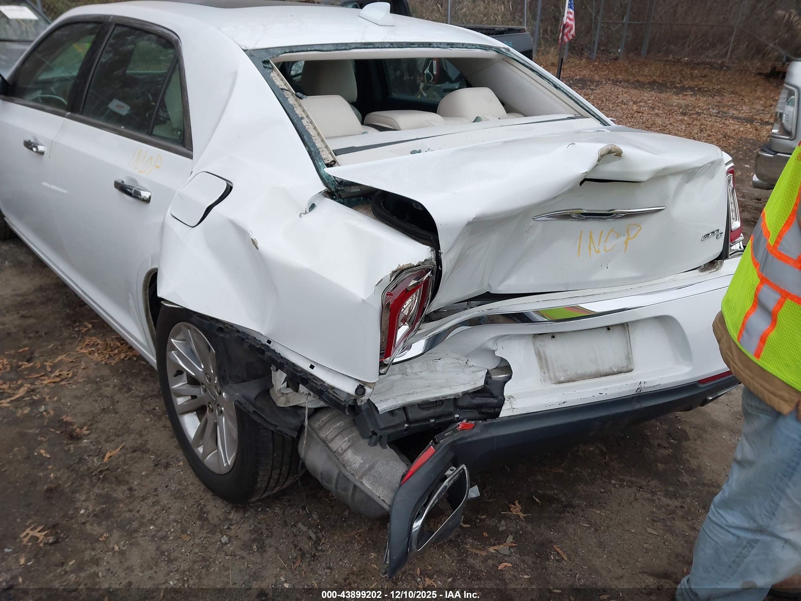 CHRYSLER 300C image 6
