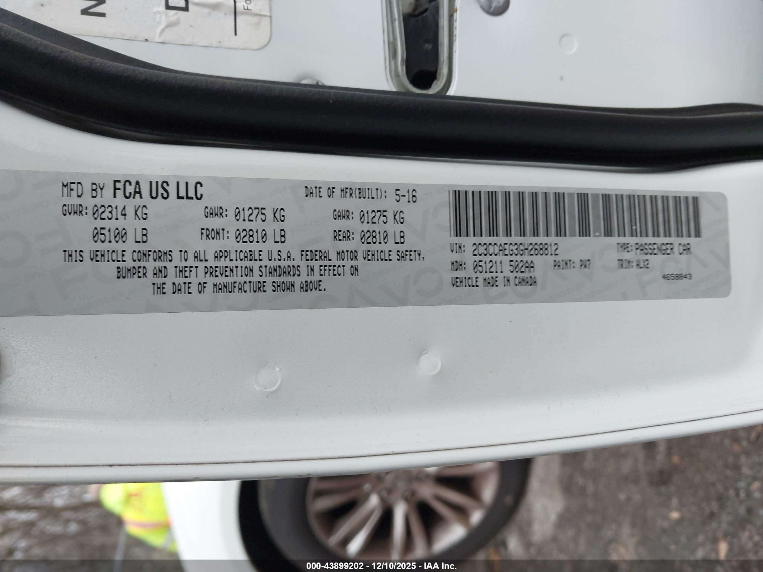 CHRYSLER 300C image 9