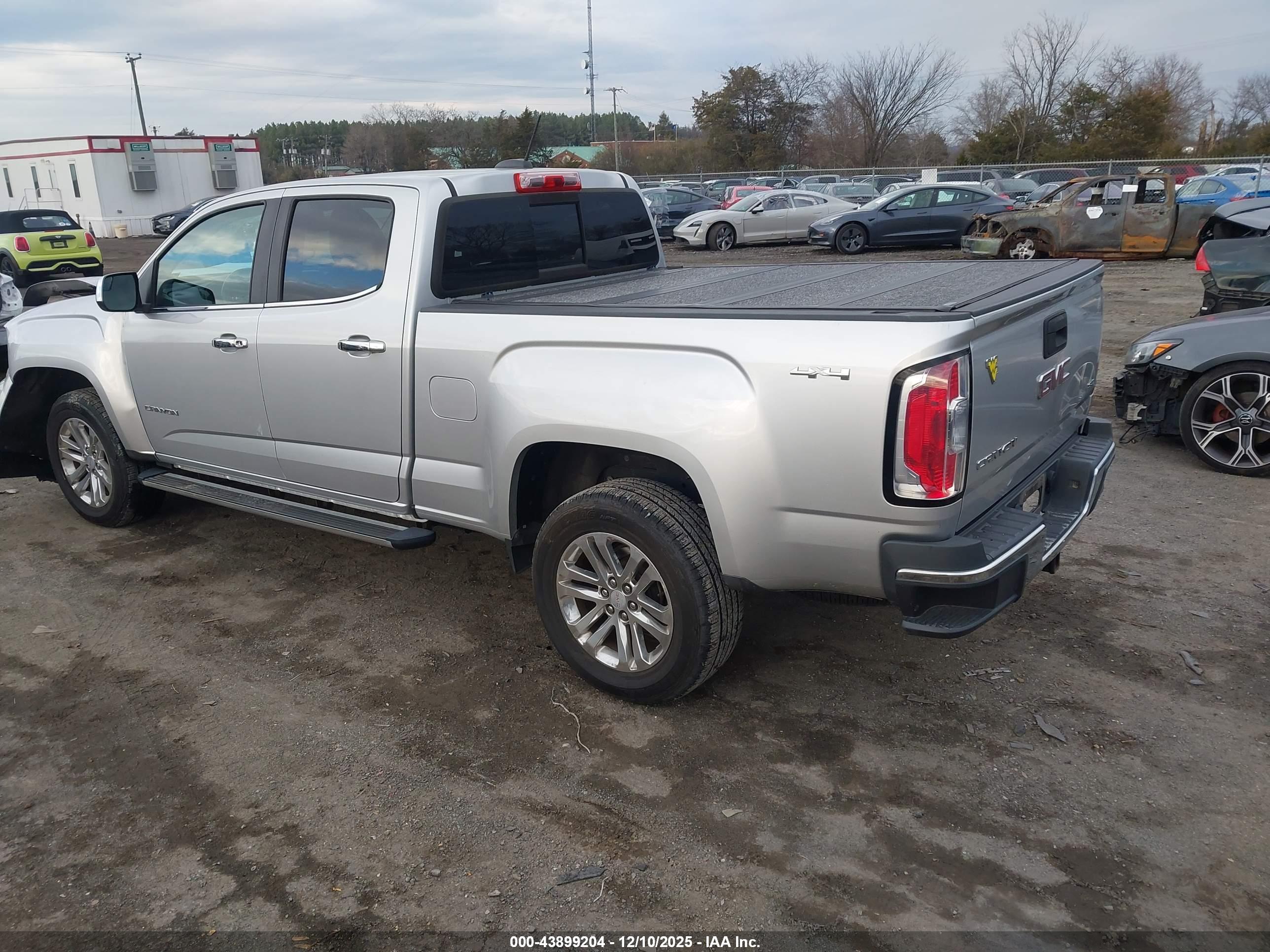 GMC CANYON image 3