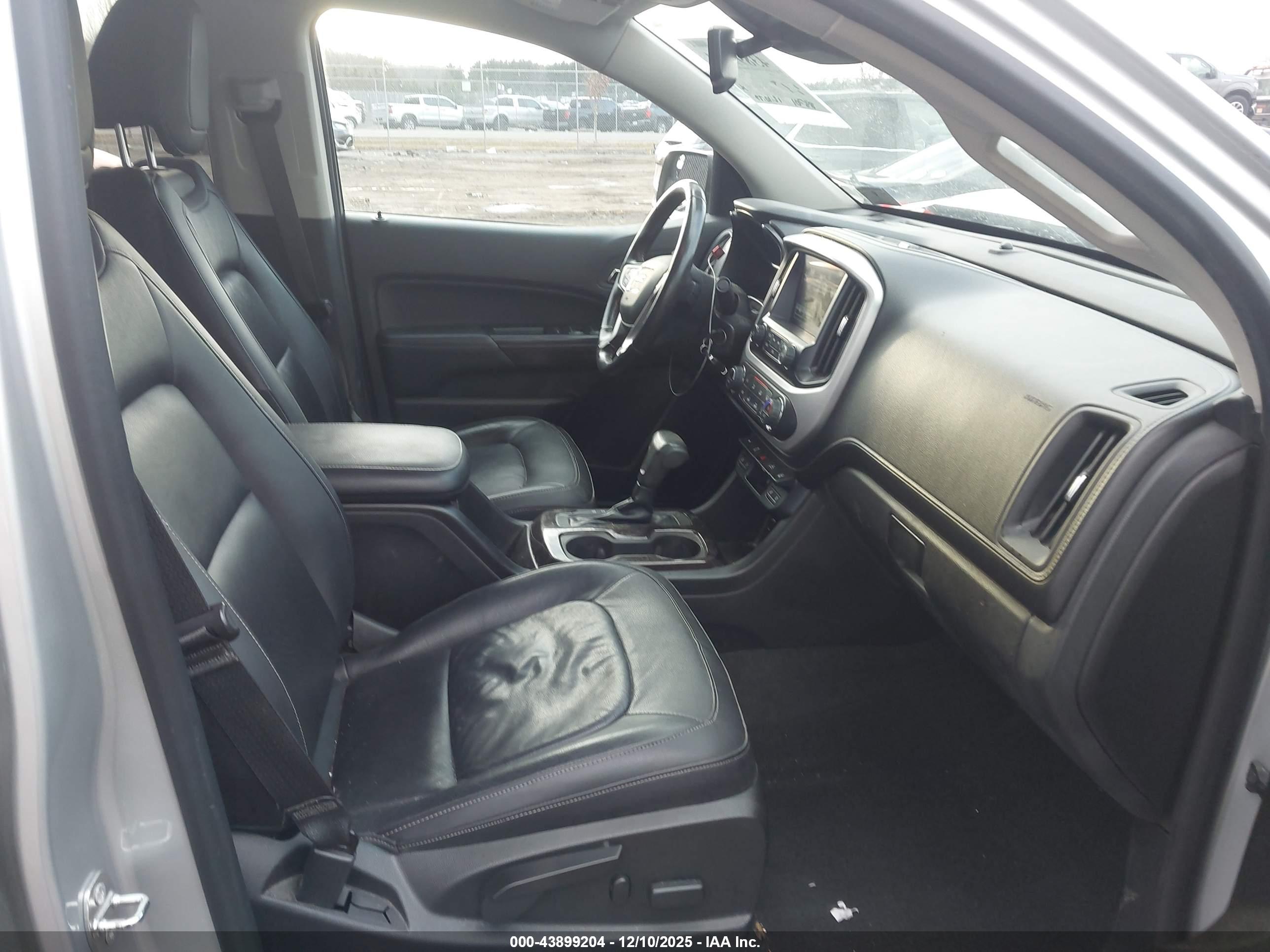 GMC CANYON image 5