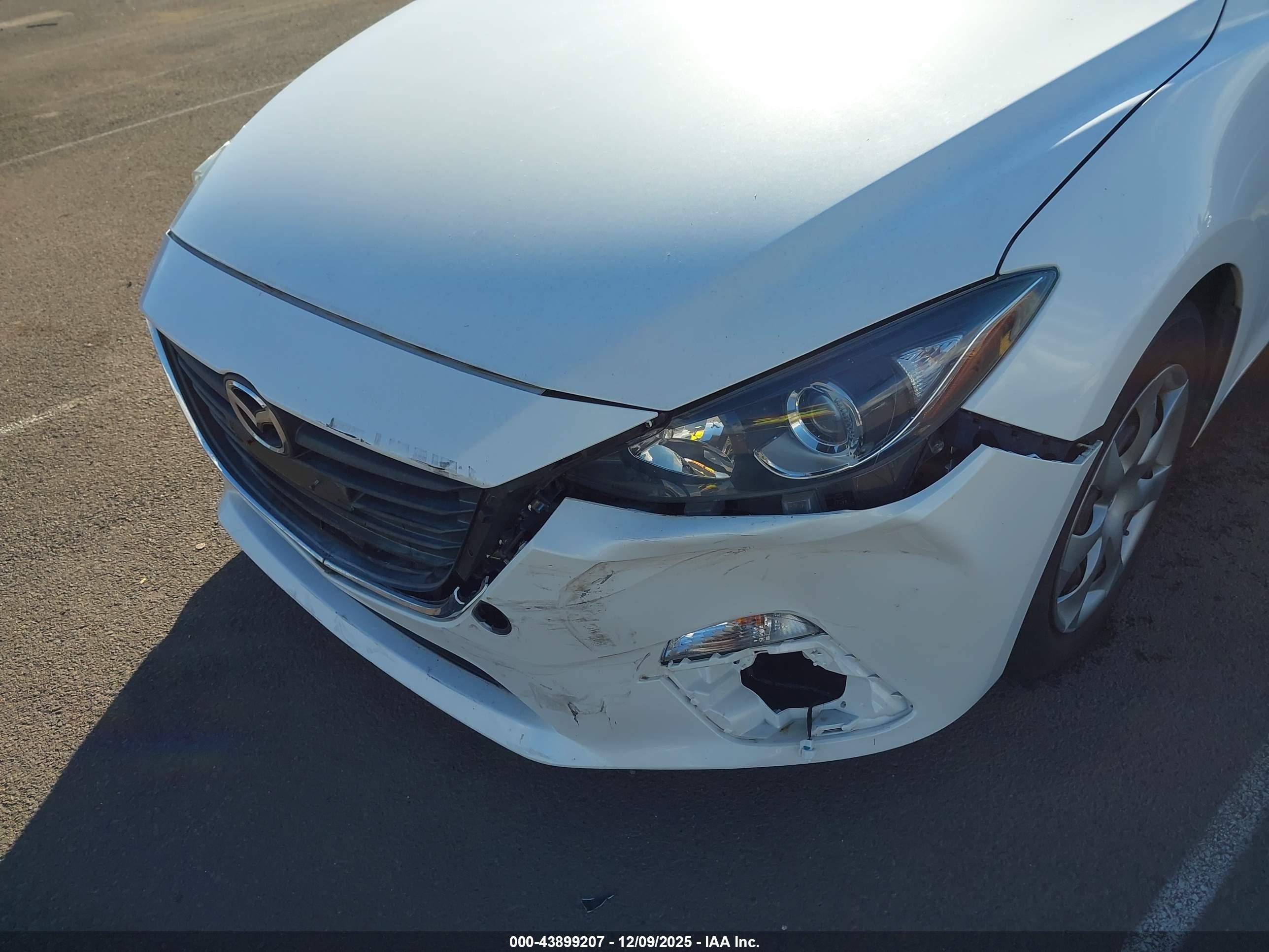 MAZDA MAZDA3 image 6