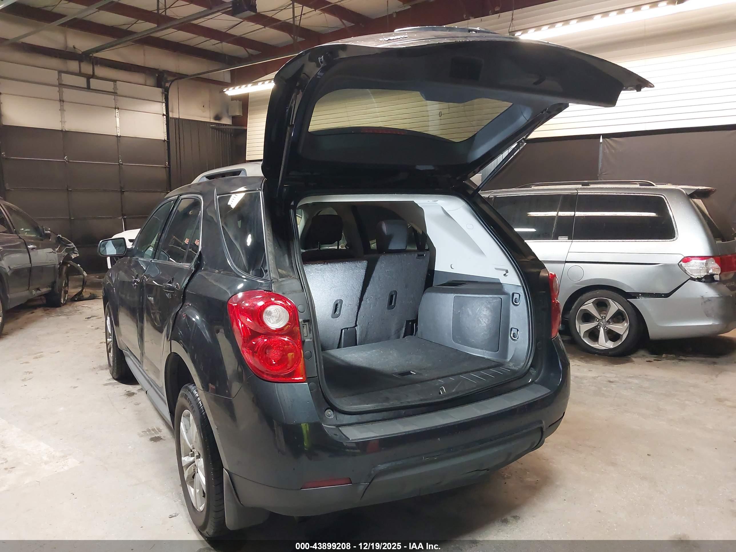 CHEVROLET EQUINOX image 3