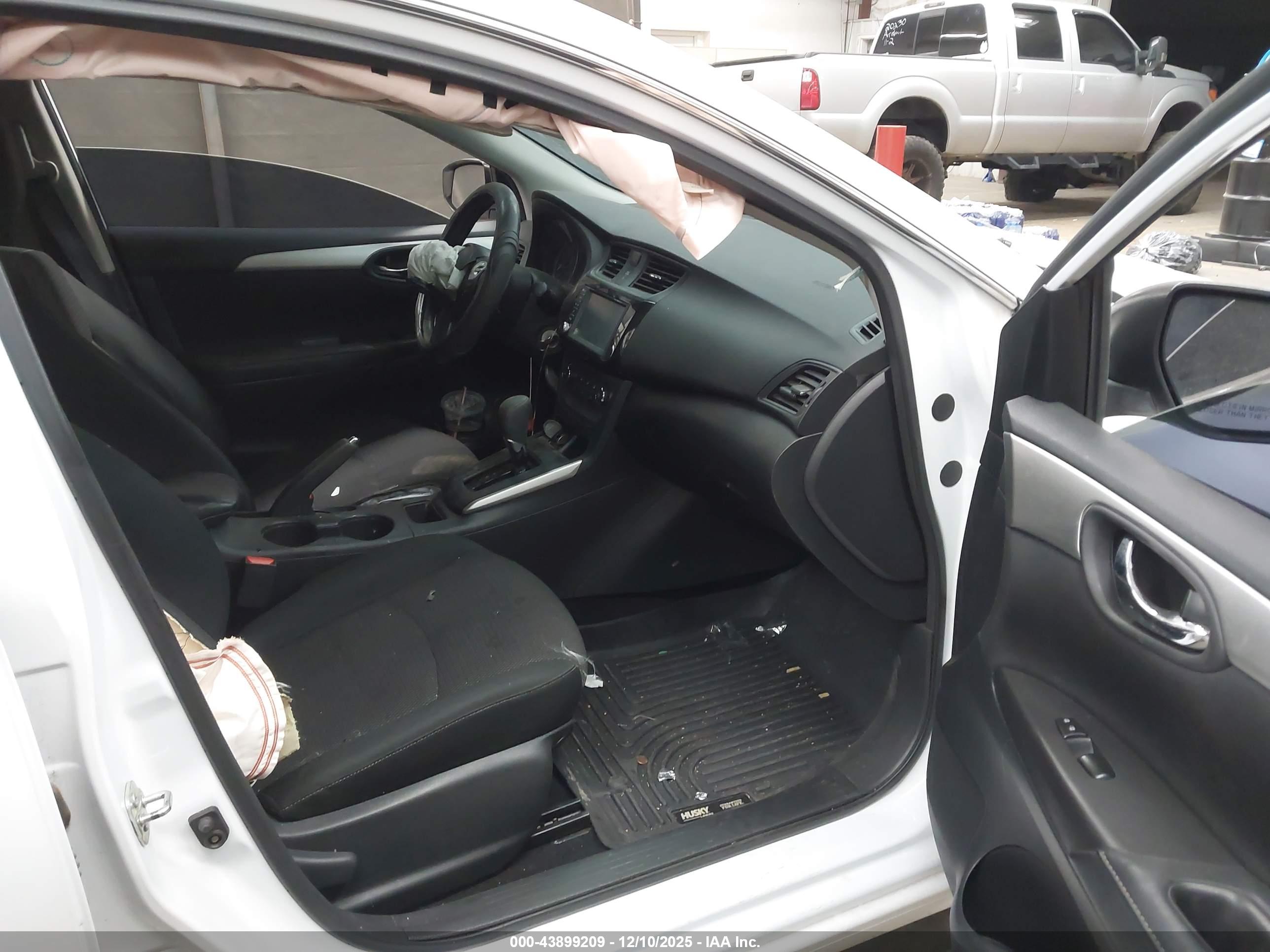 NISSAN SENTRA image 5