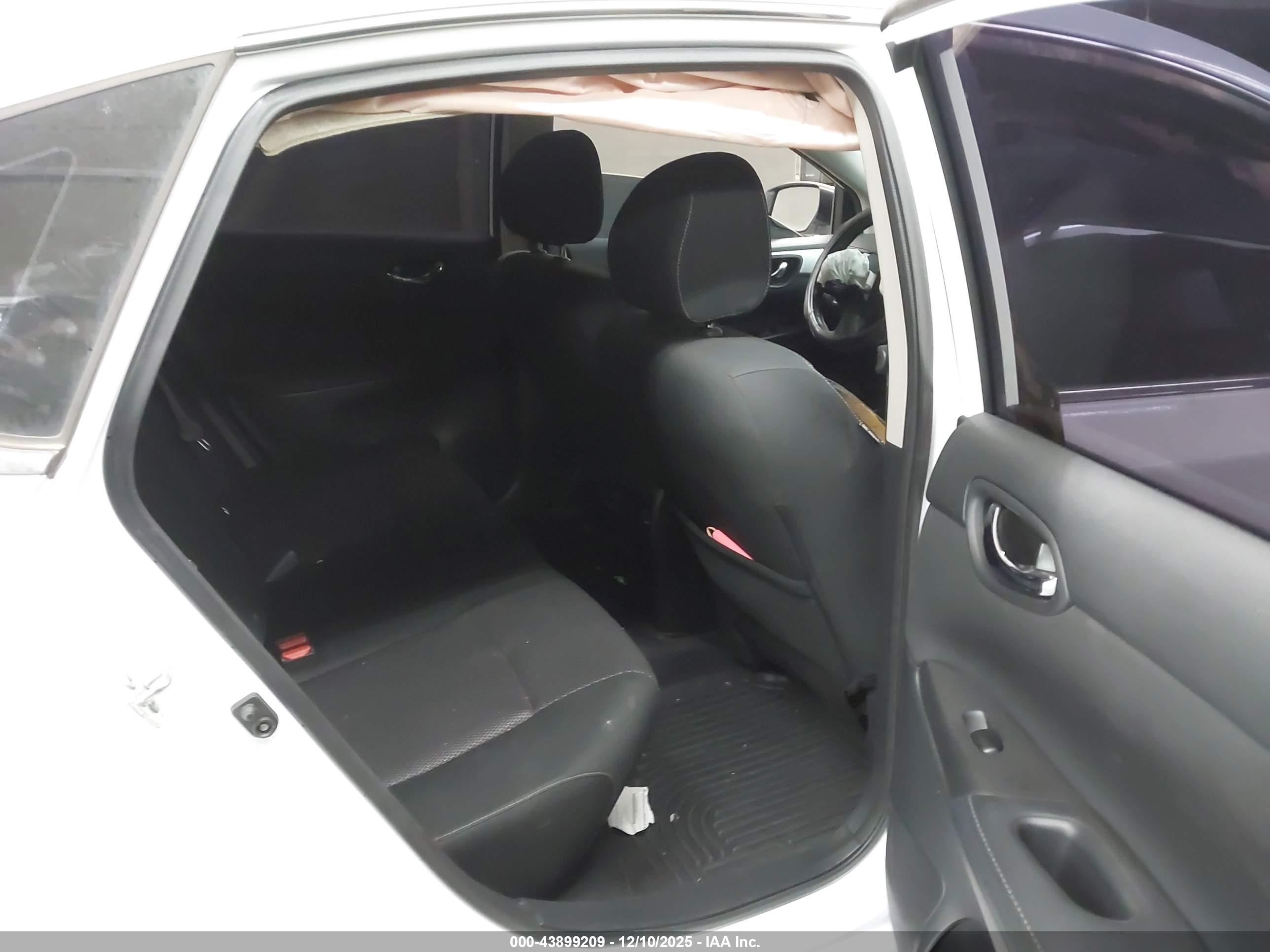 NISSAN SENTRA image 8