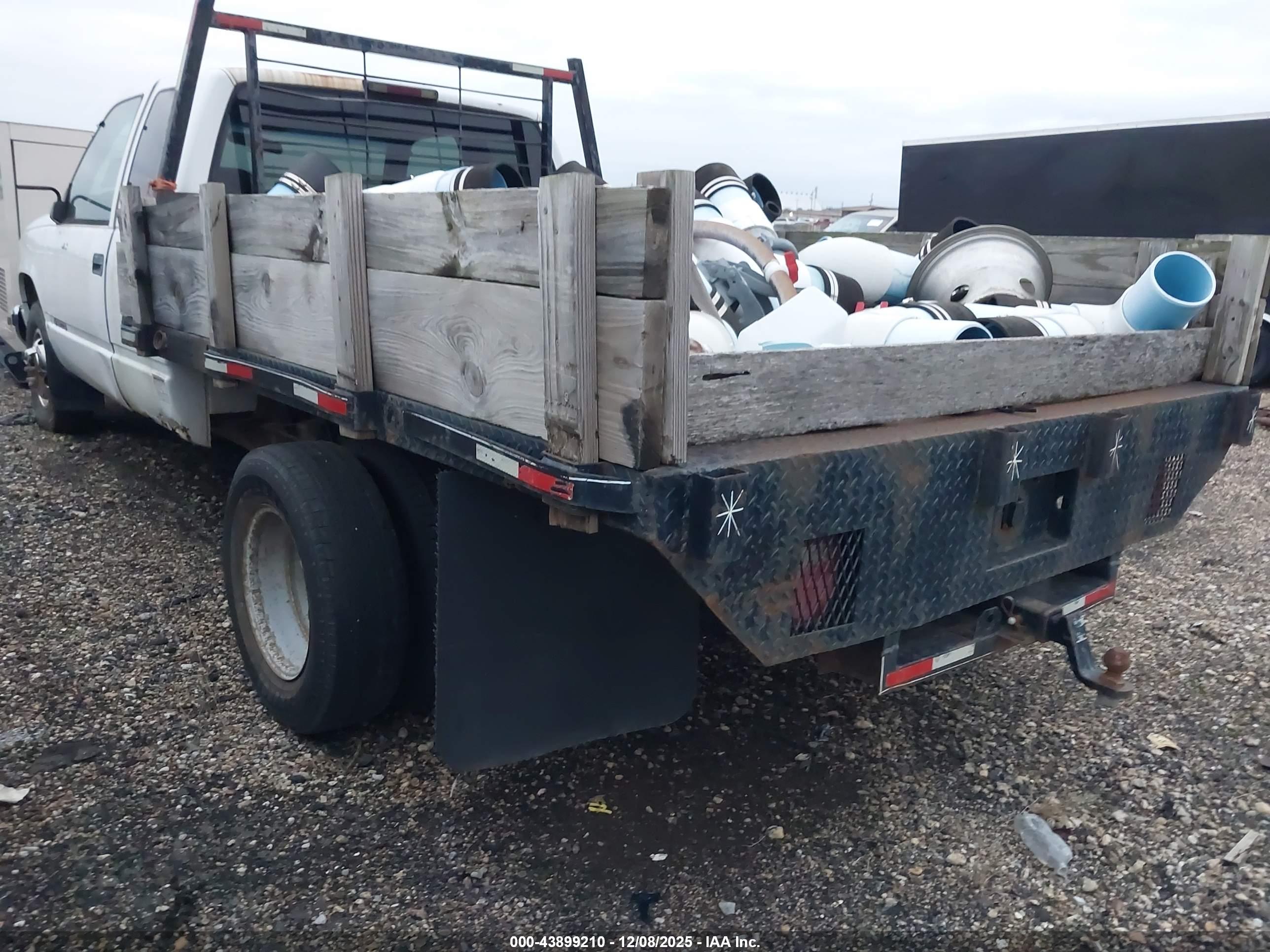 CHEVROLET C3500 image 3
