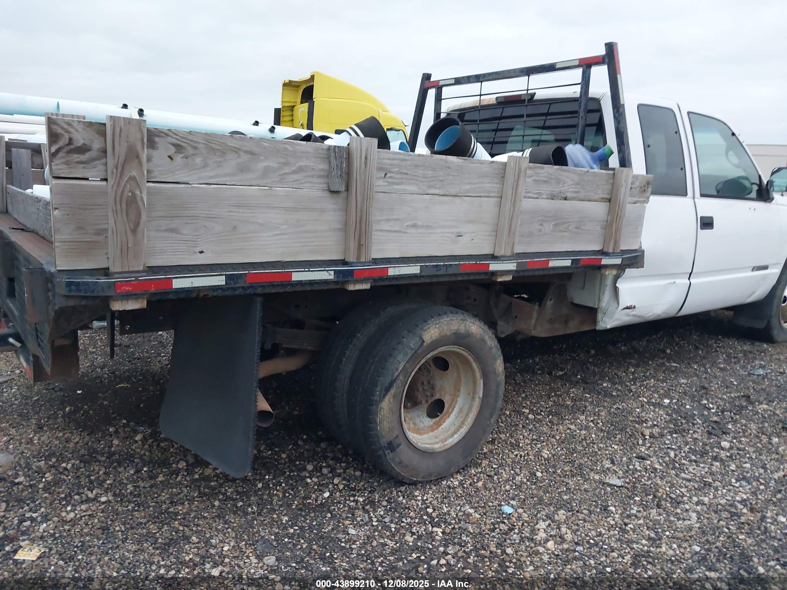 CHEVROLET C3500 image 4