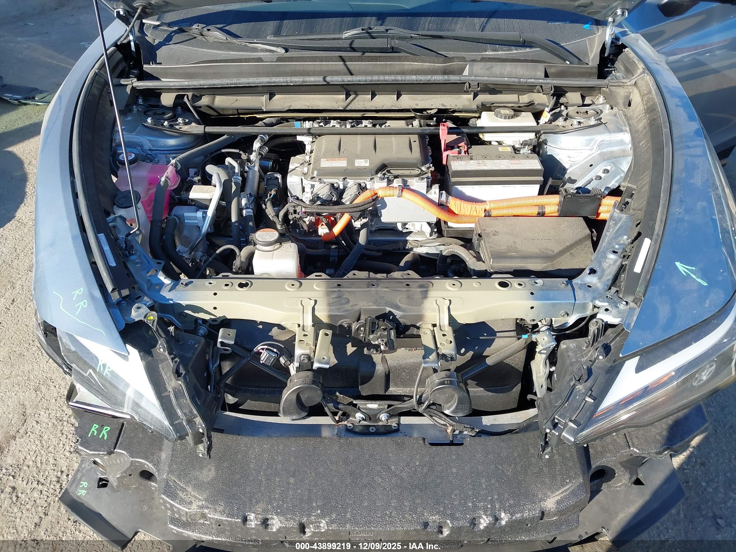 LEXUS RZ image 10