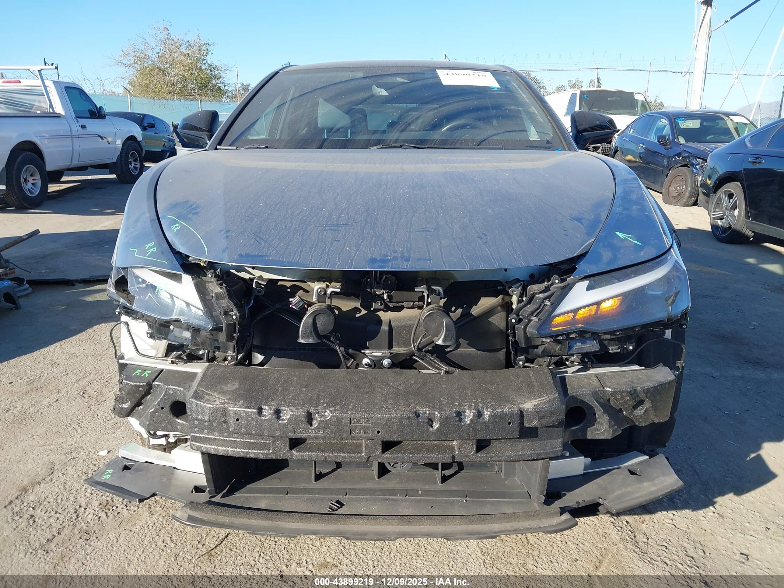 LEXUS RZ image 6