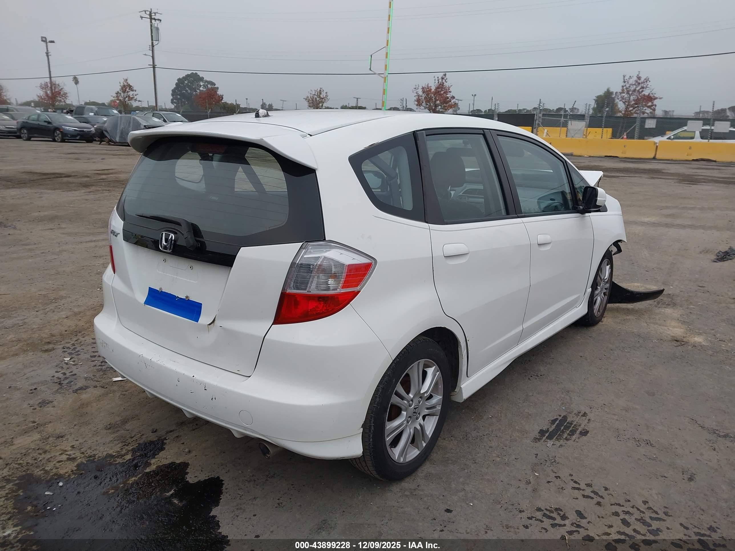 HONDA FIT image 4